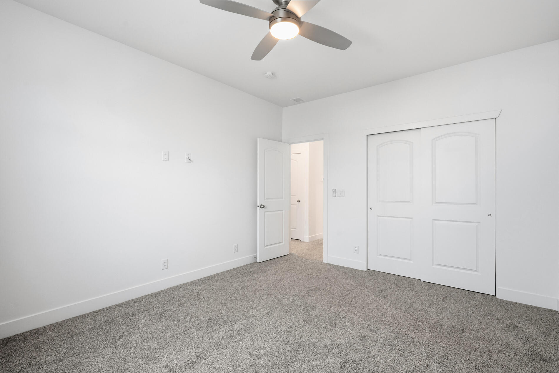 DESERT COLOR AUBURN HILLS - Residential