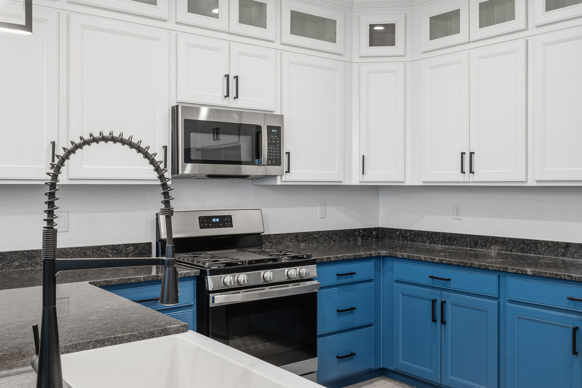 DESERT COLOR AUBURN HILLS - Residential