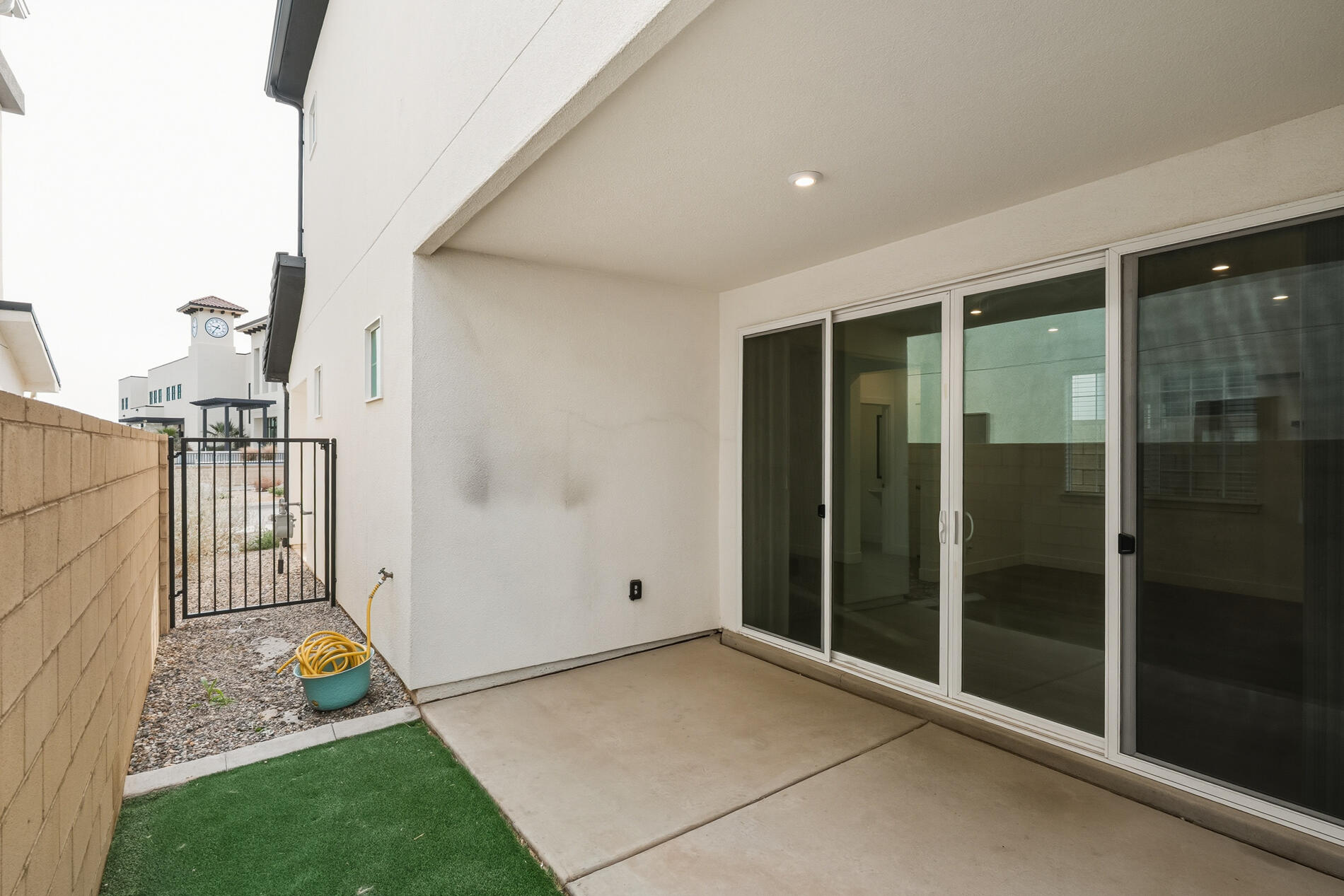 DESERT COLOR AUBURN HILLS - Residential