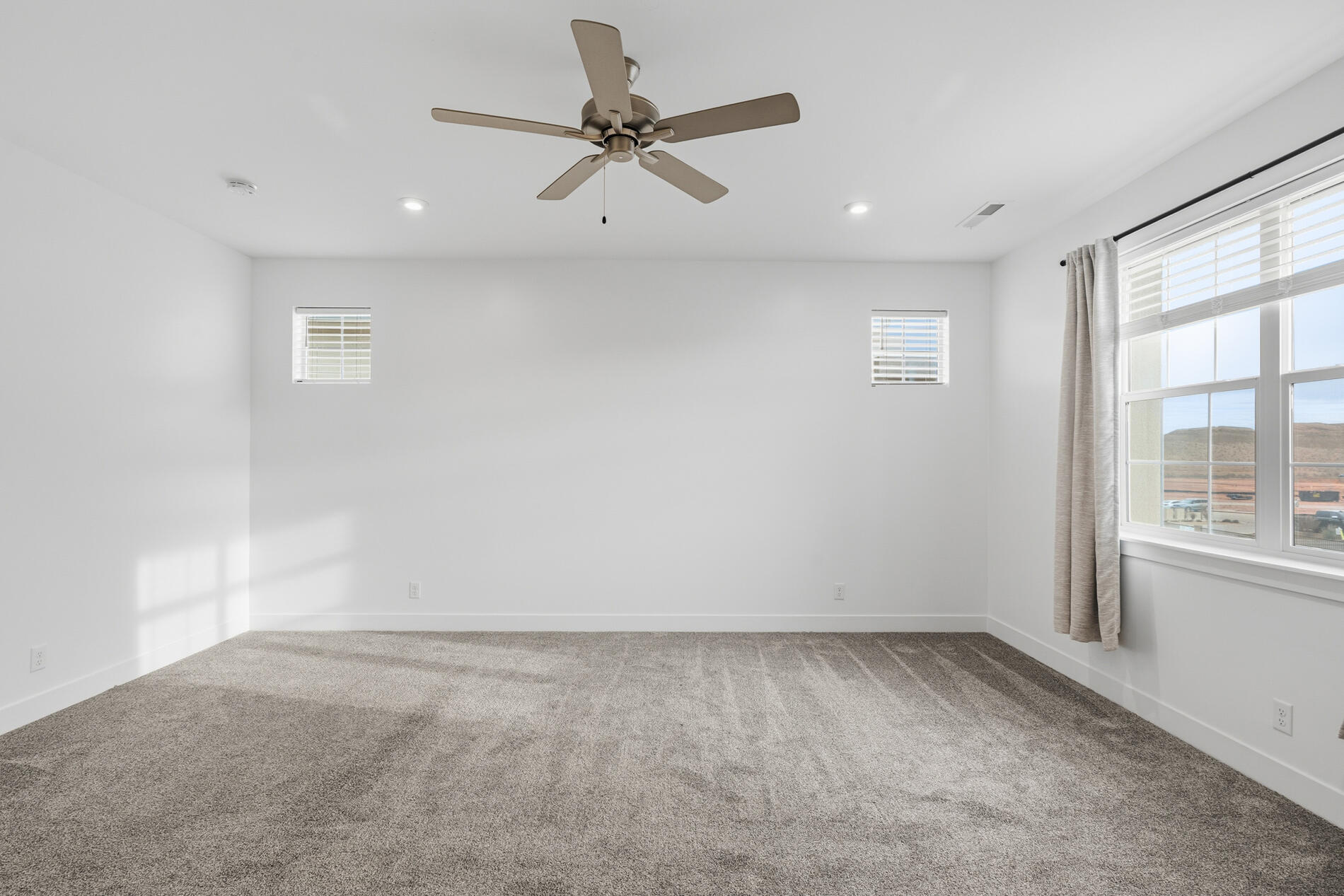 DESERT COLOR AUBURN HILLS - Residential