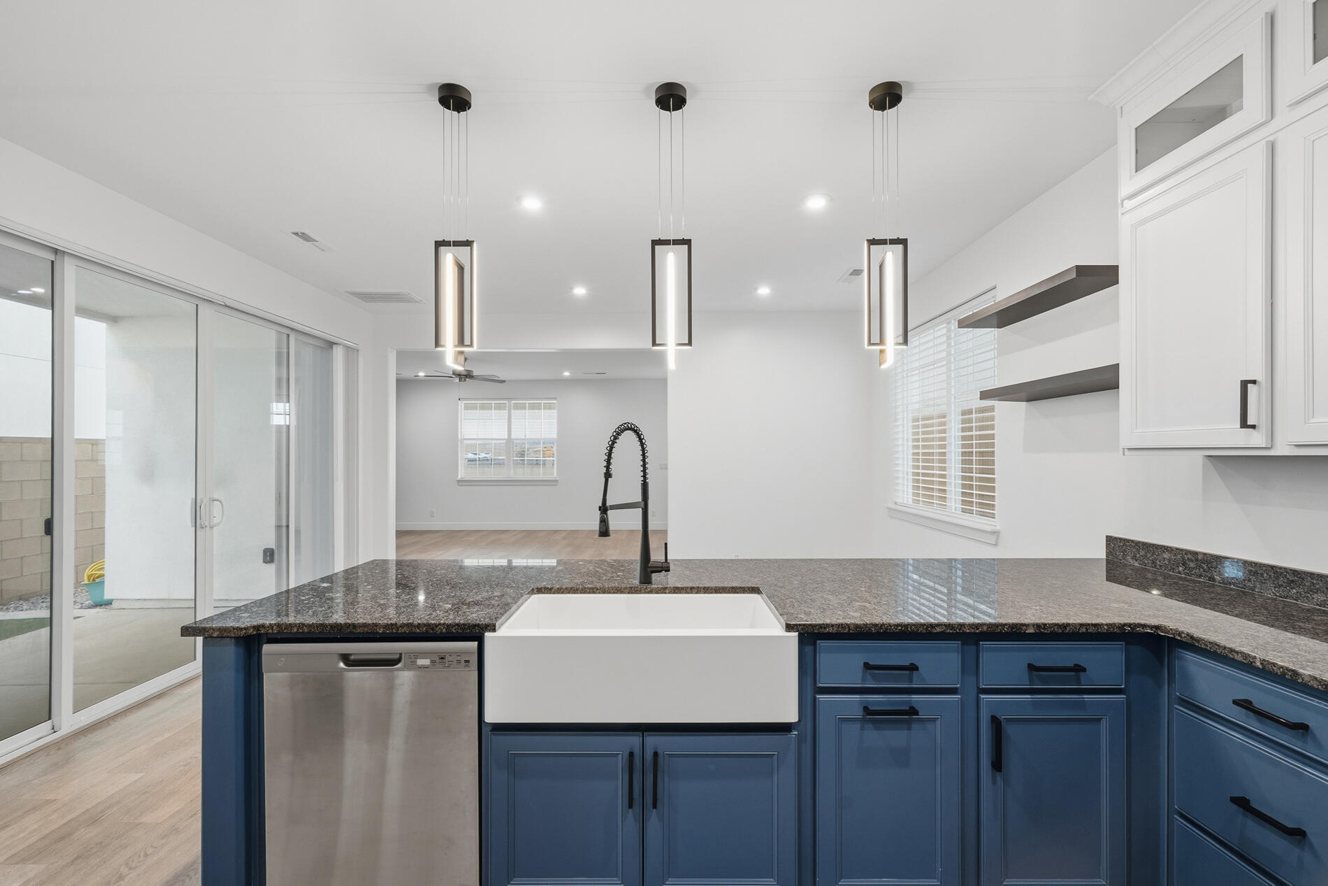 DESERT COLOR AUBURN HILLS - Residential