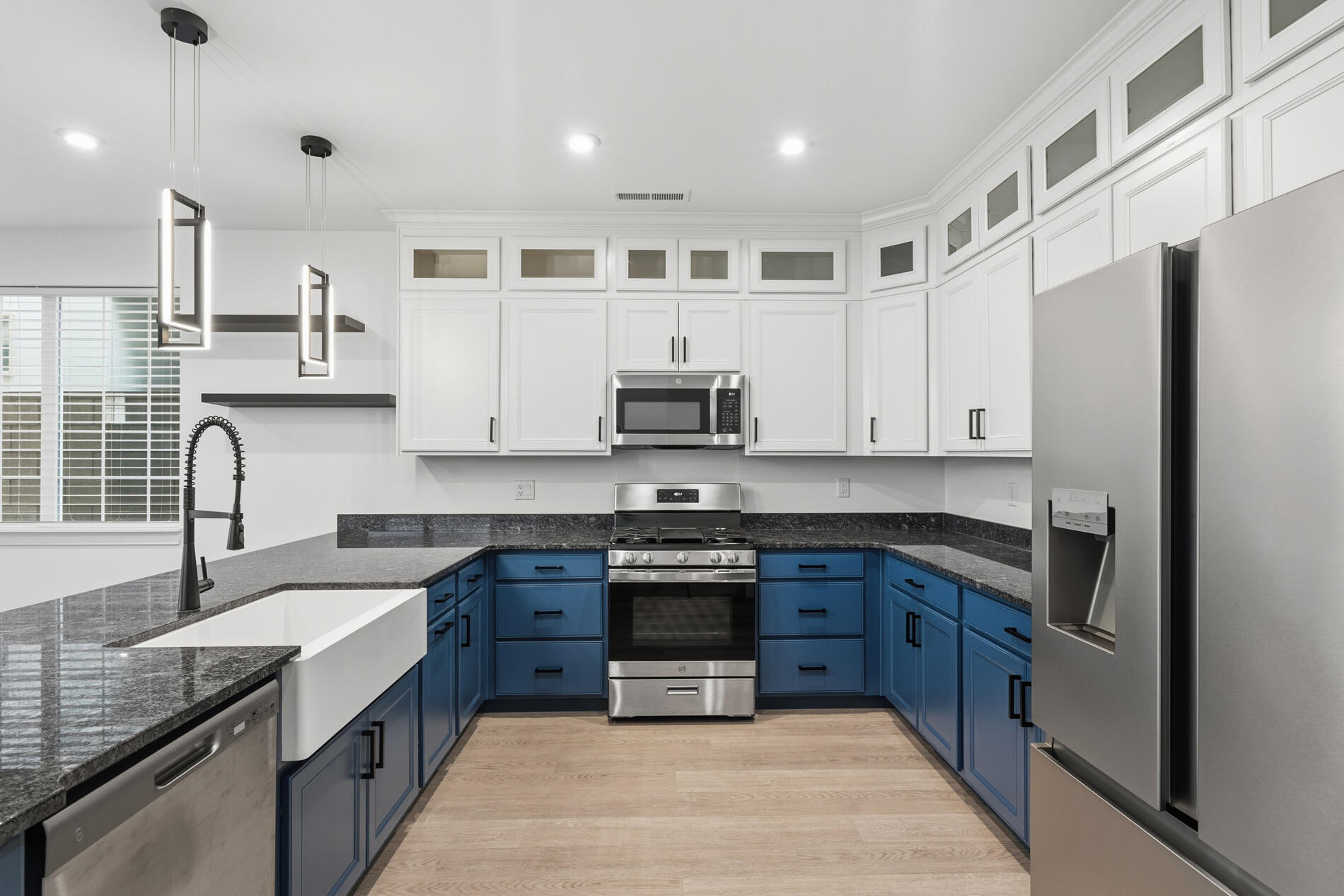 DESERT COLOR AUBURN HILLS - Residential