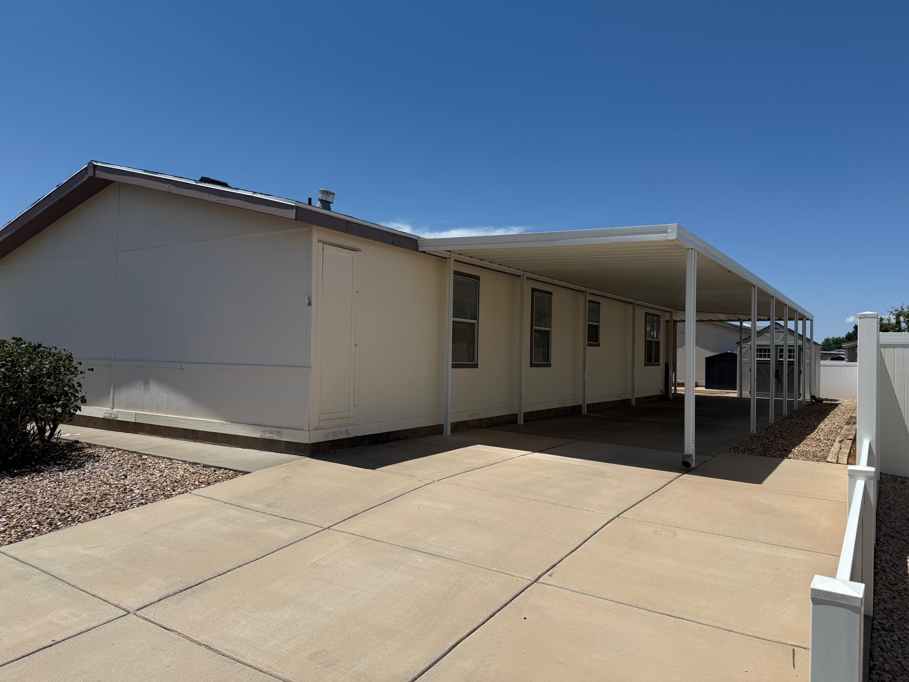 LAVA BLUFF MOBILE HOME PARK - Residential