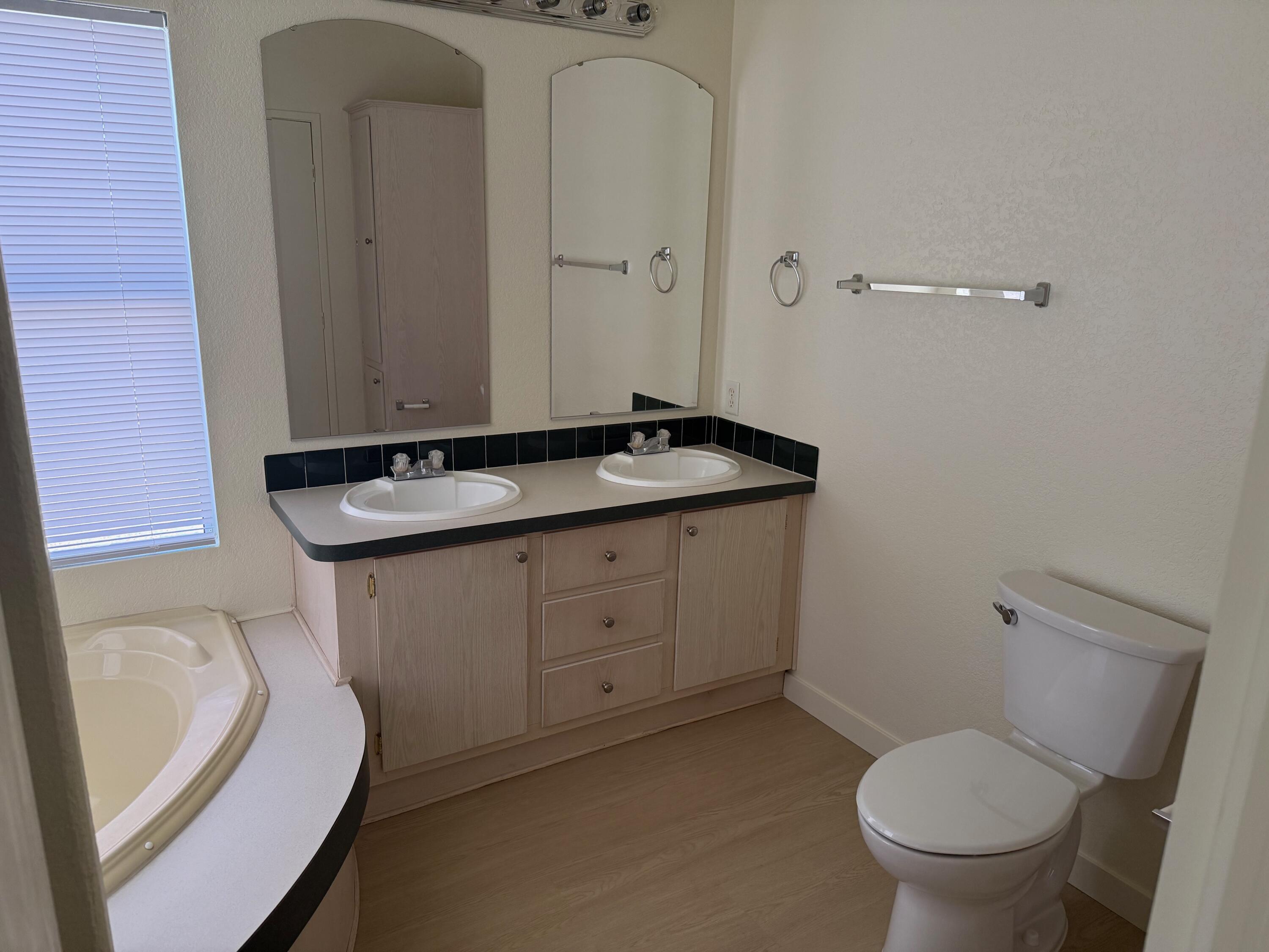 LAVA BLUFF MOBILE HOME PARK - Residential