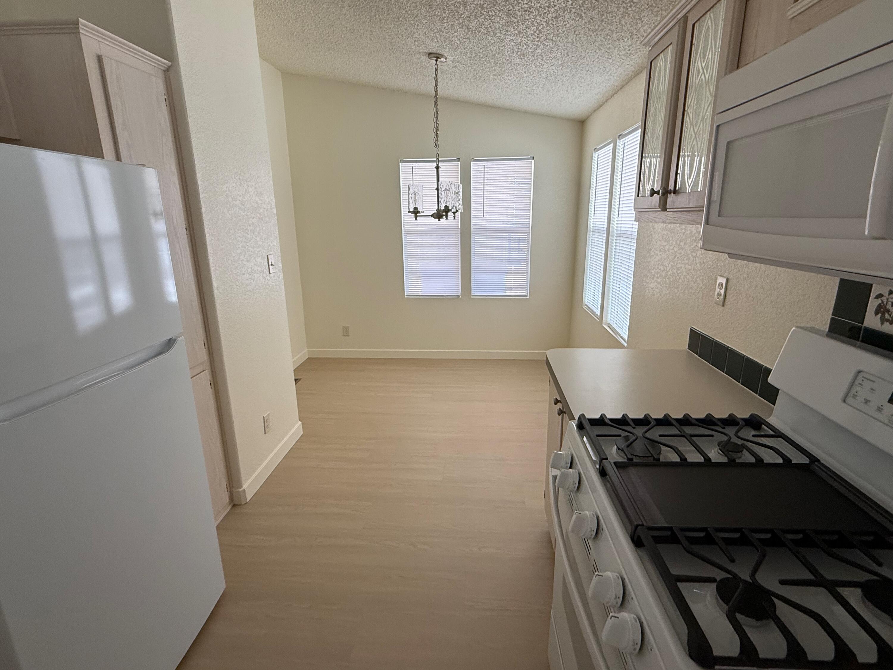 LAVA BLUFF MOBILE HOME PARK - Residential