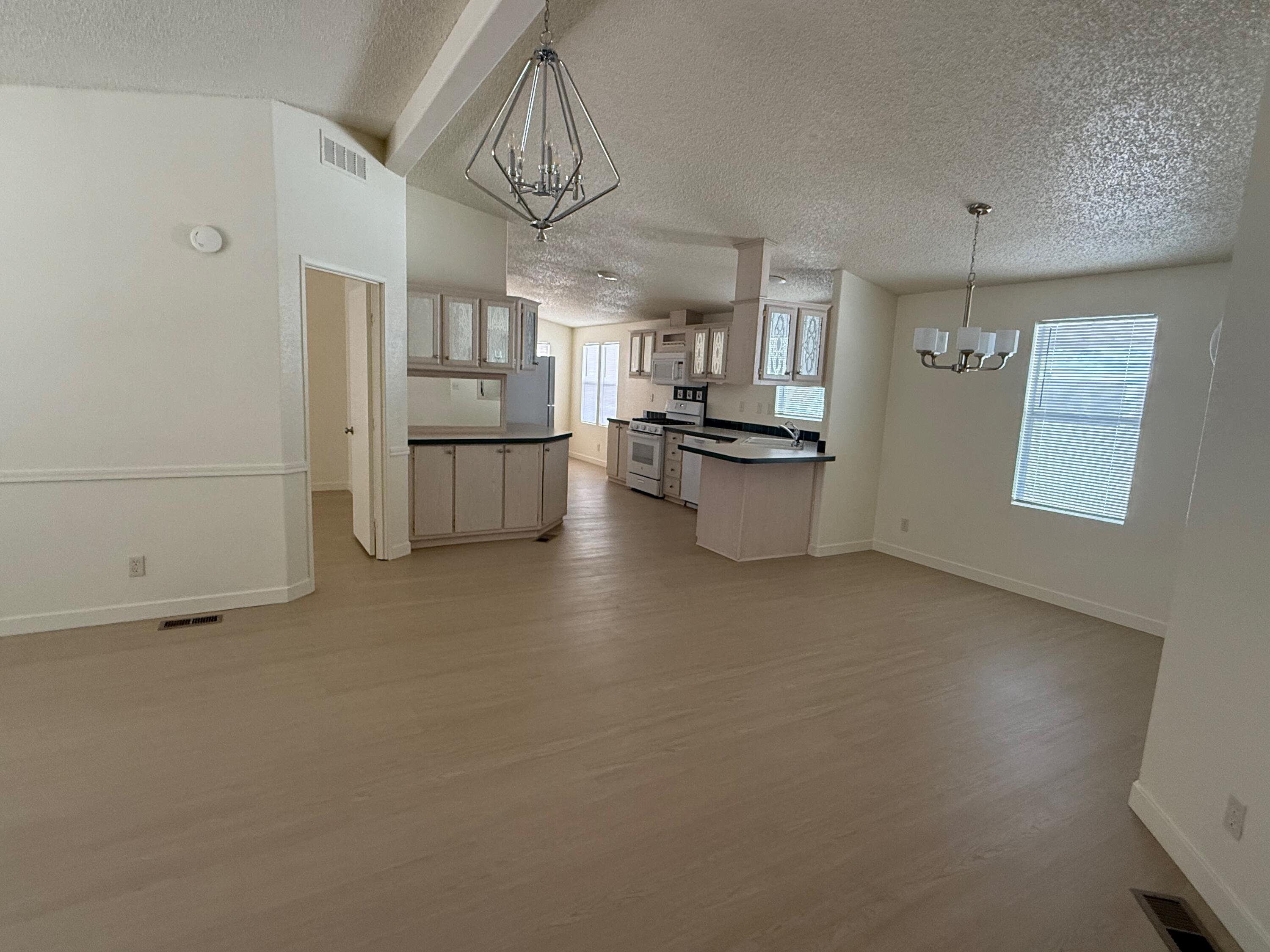 LAVA BLUFF MOBILE HOME PARK - Residential