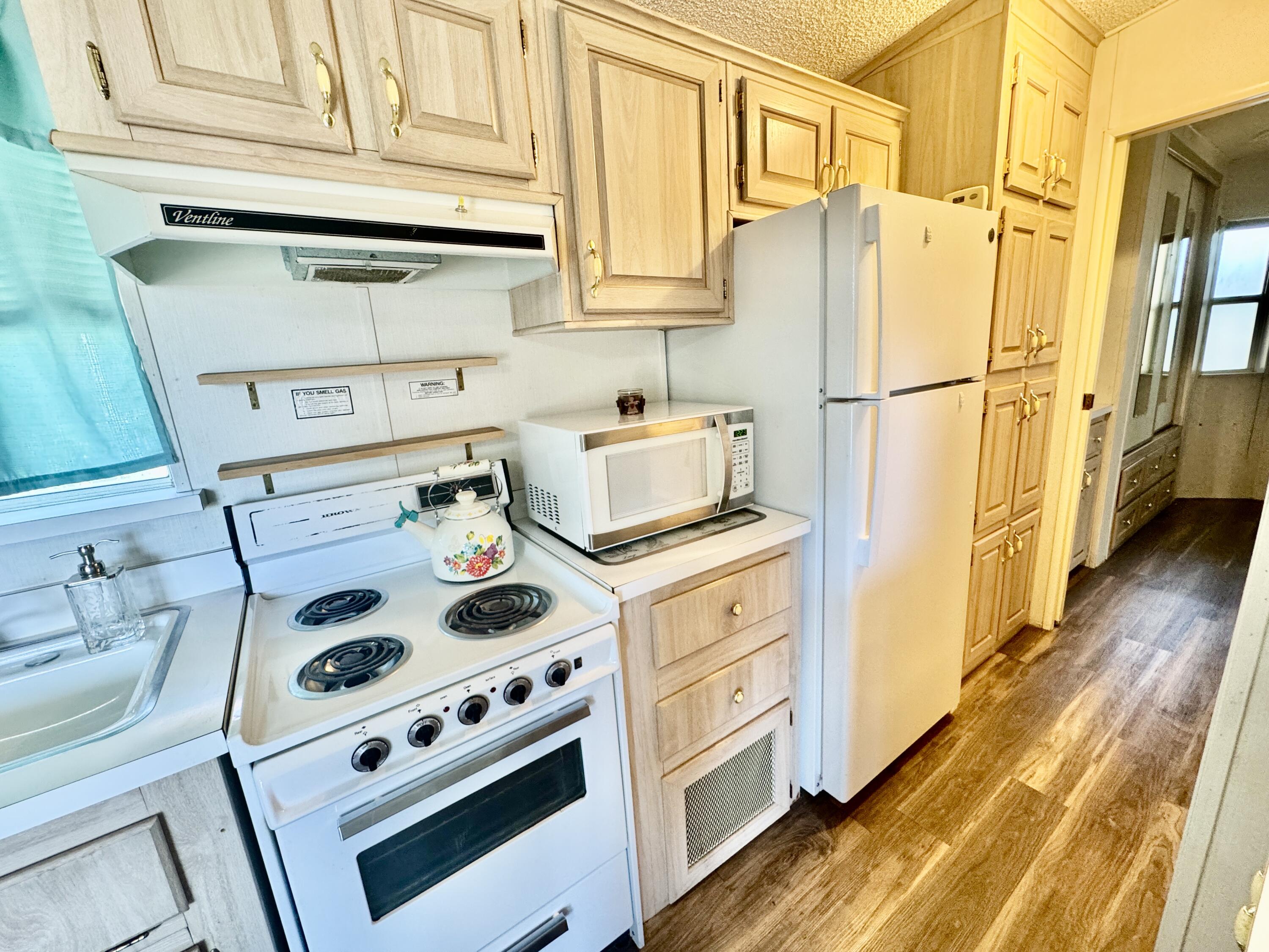 TWIN LAKES RV PARK - Residential