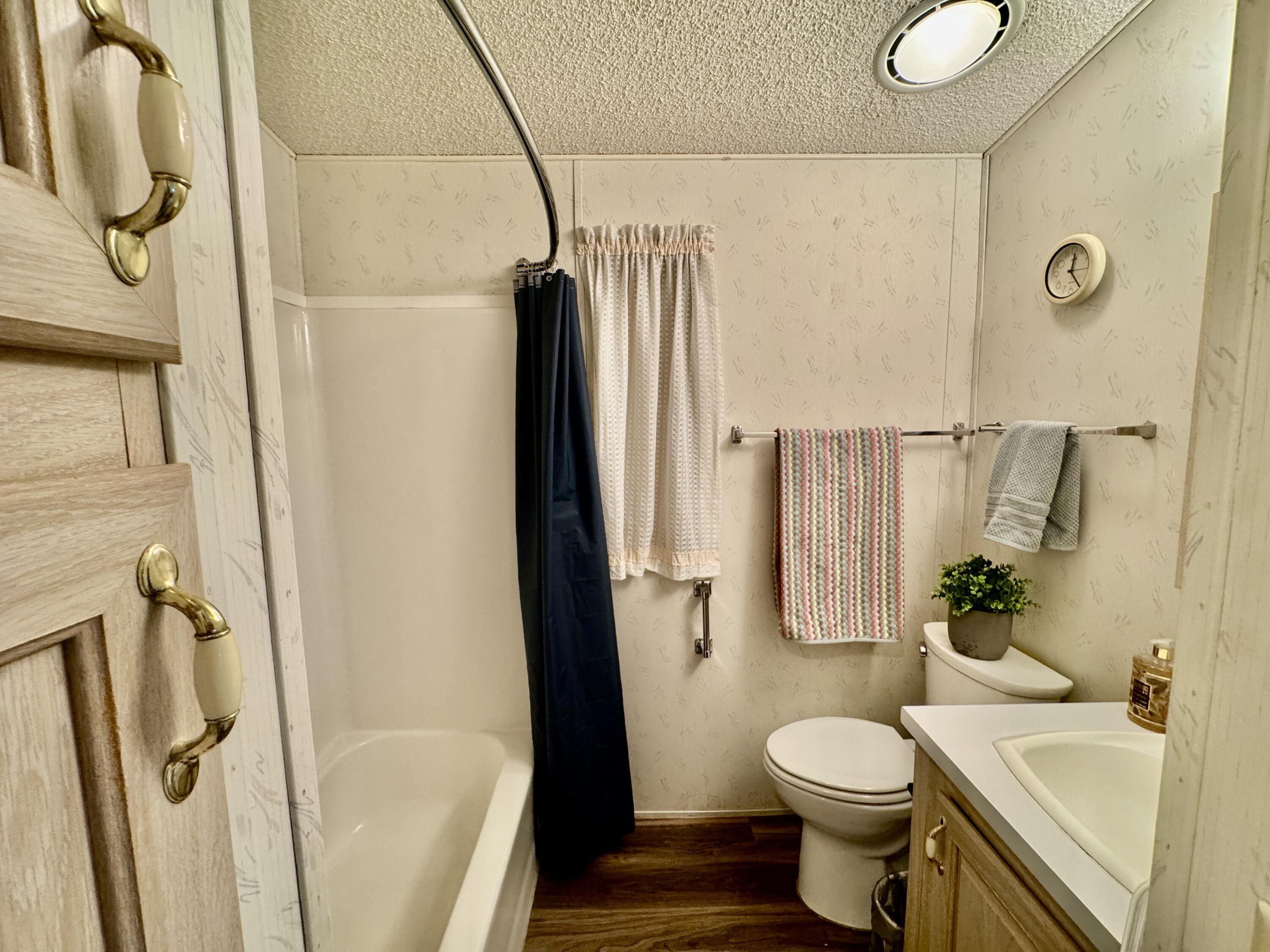 TWIN LAKES RV PARK - Residential
