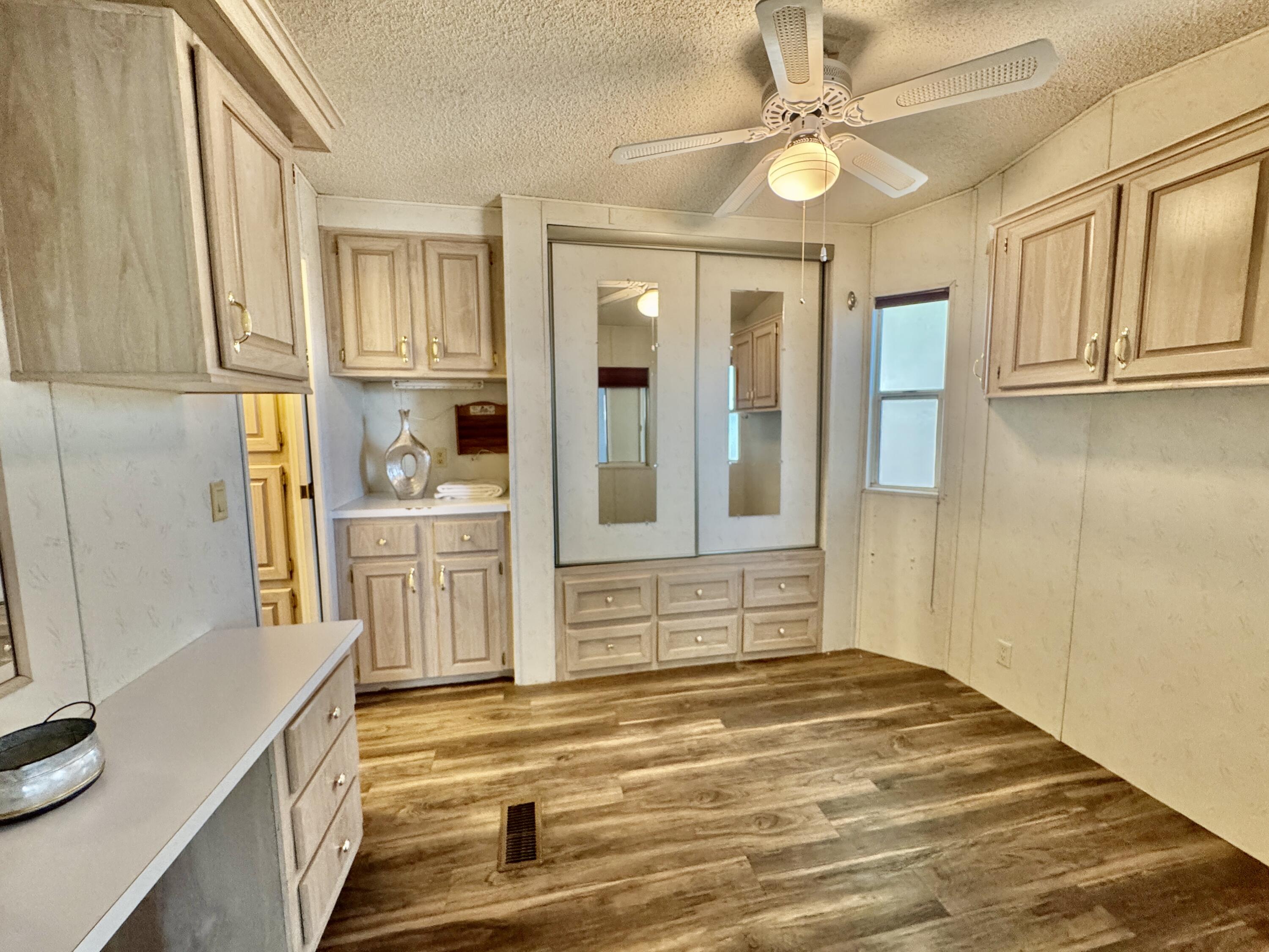TWIN LAKES RV PARK - Residential