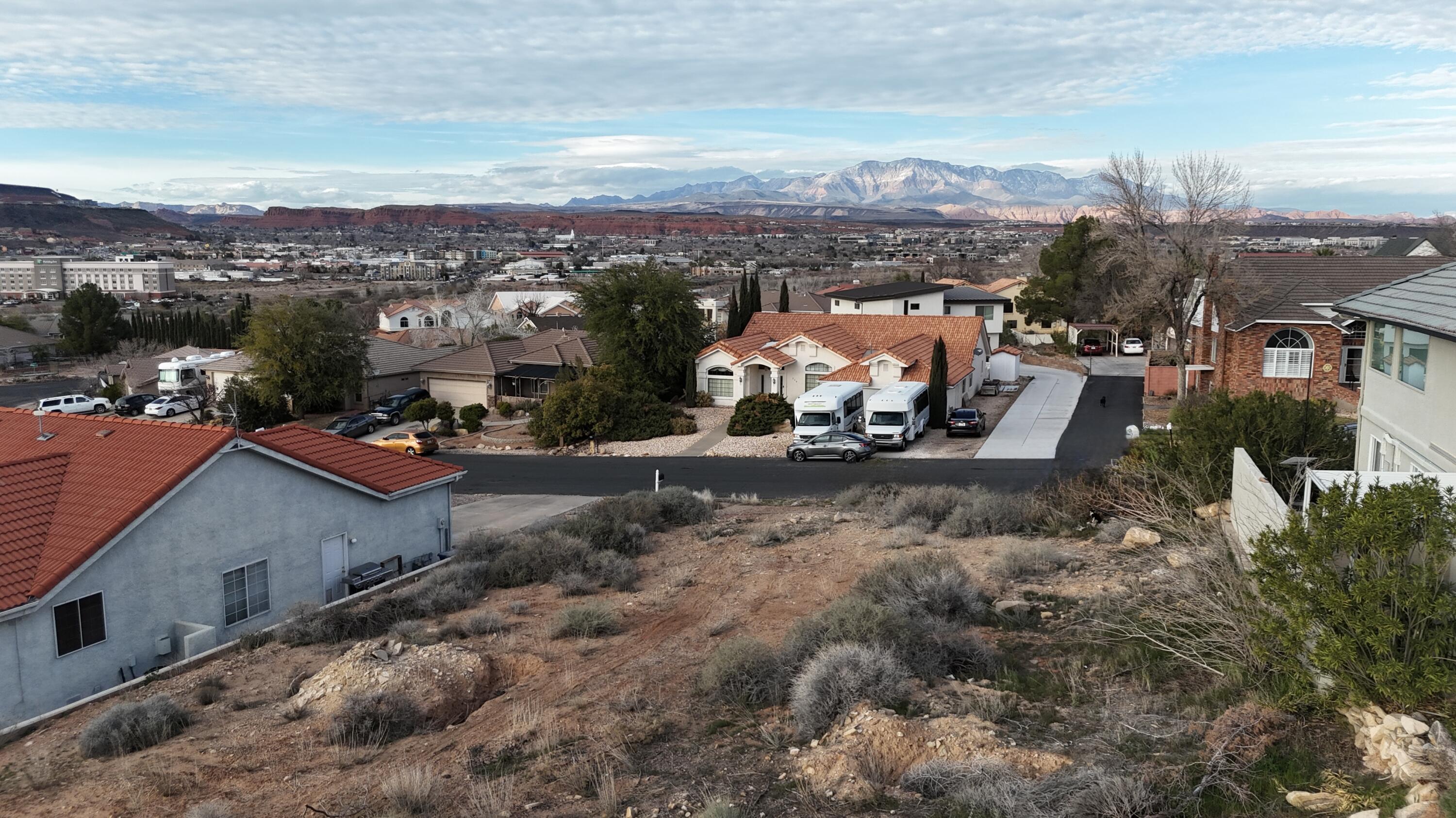 BLOOMINGTON HILLS - Land