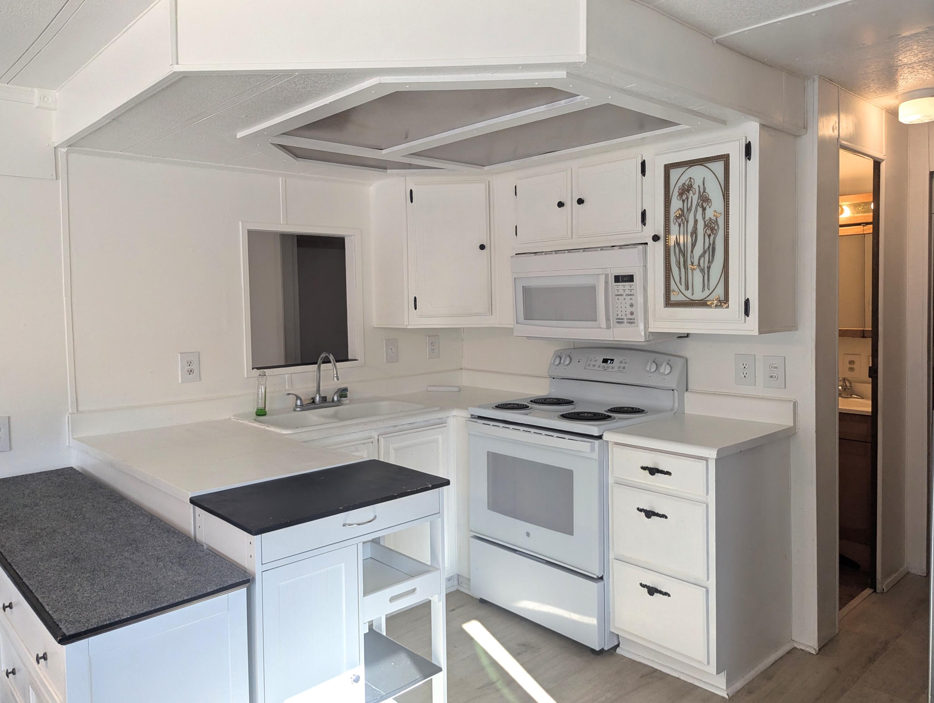 QUAIL LAKE ESTATES - Residential