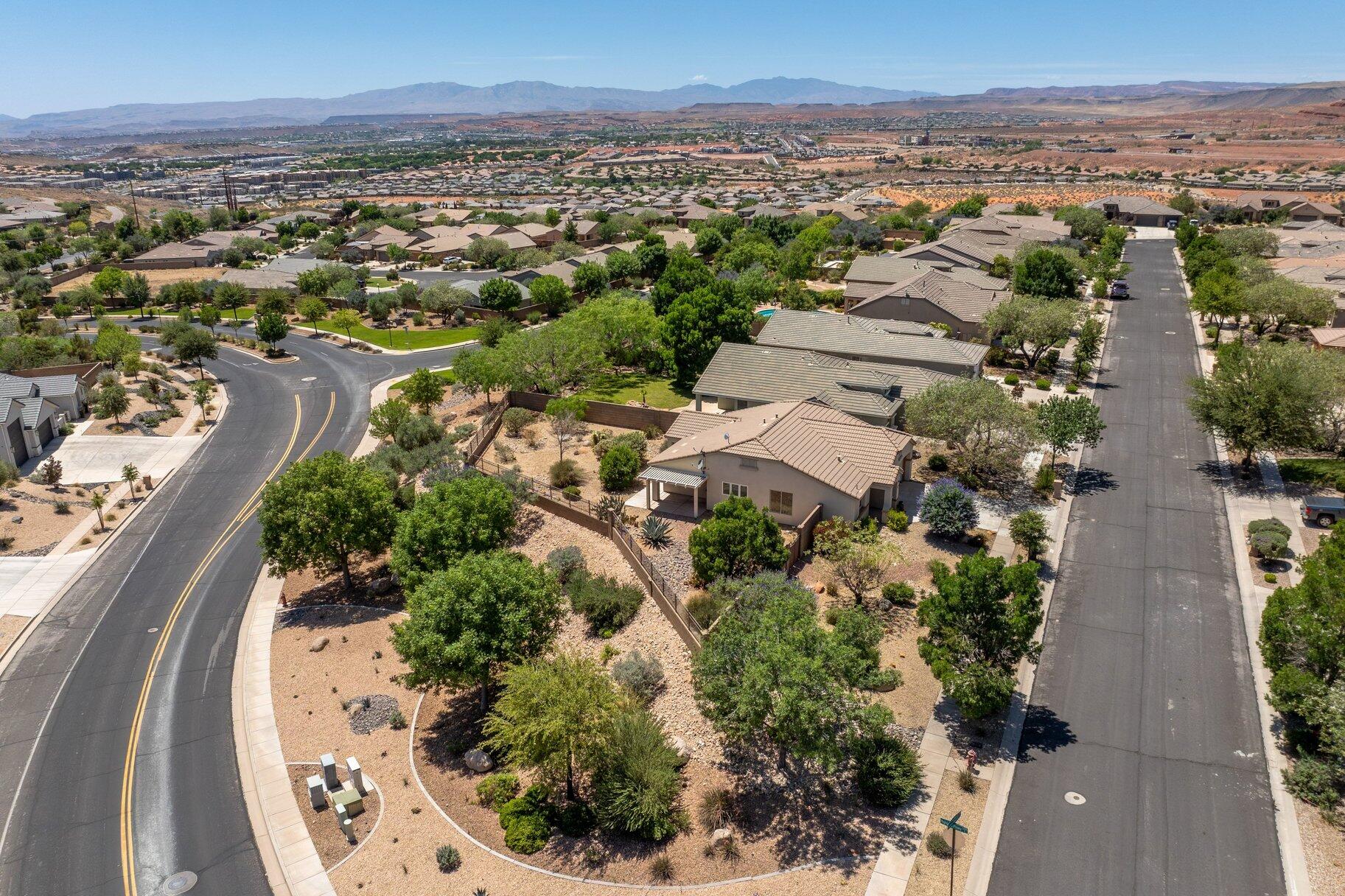 HIGHLAND PARK AT THE CORAL CANYON - Residential