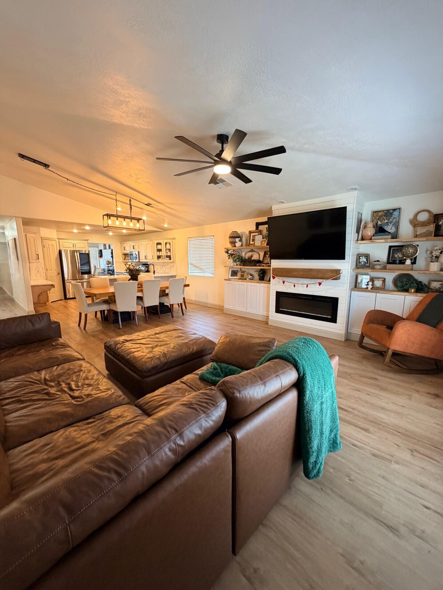 CANTERWOOD ESTATES - Residential