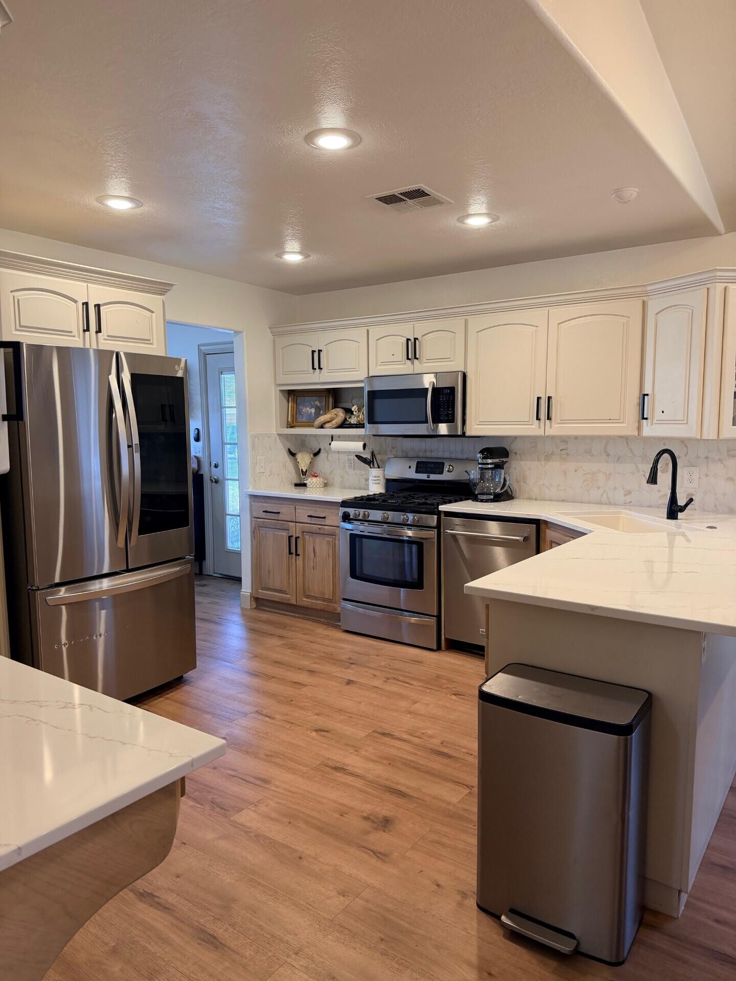 CANTERWOOD ESTATES - Residential