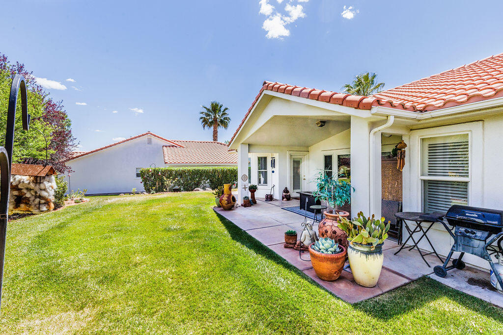 EMERALD SPRINGS TOWNHOMES - Residential