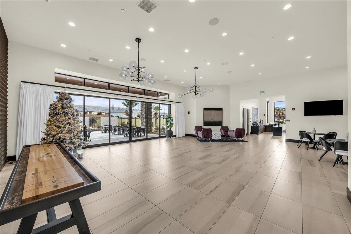 VILLAS AT SUN RIVER - Residential