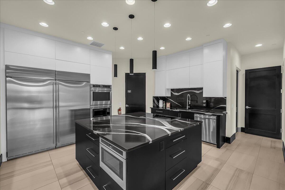 VILLAS AT SUN RIVER - Residential