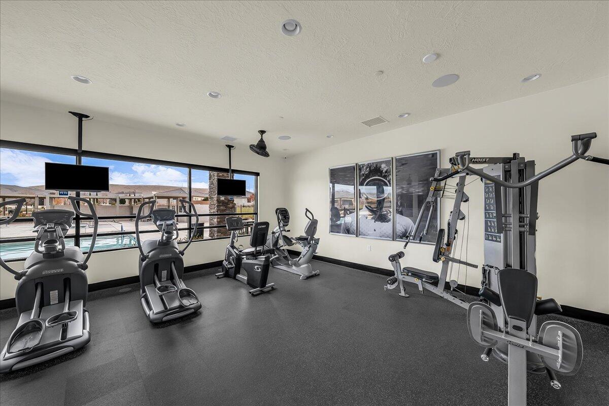 VILLAS AT SUN RIVER - Residential