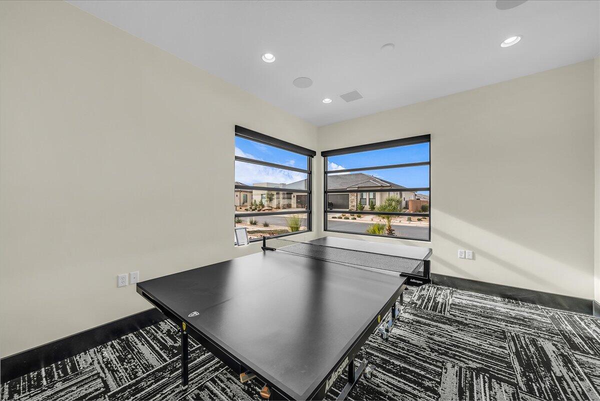 VILLAS AT SUN RIVER - Residential