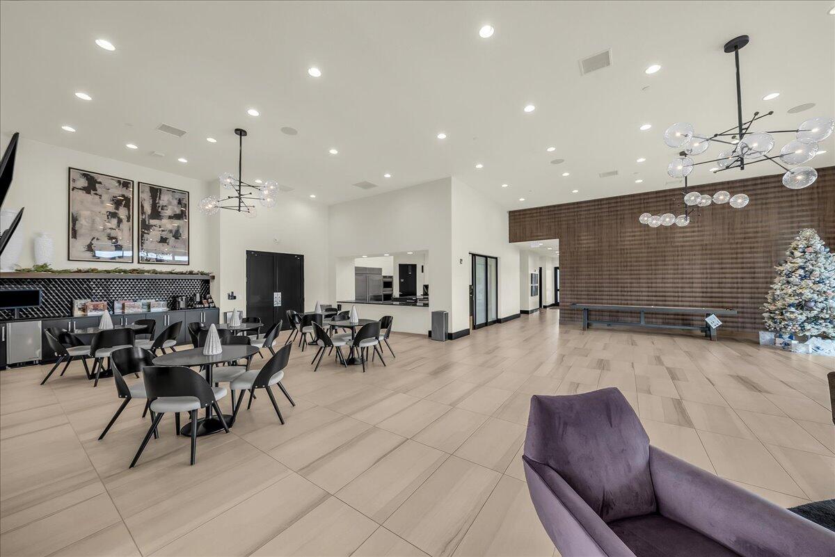 VILLAS AT SUN RIVER - Residential