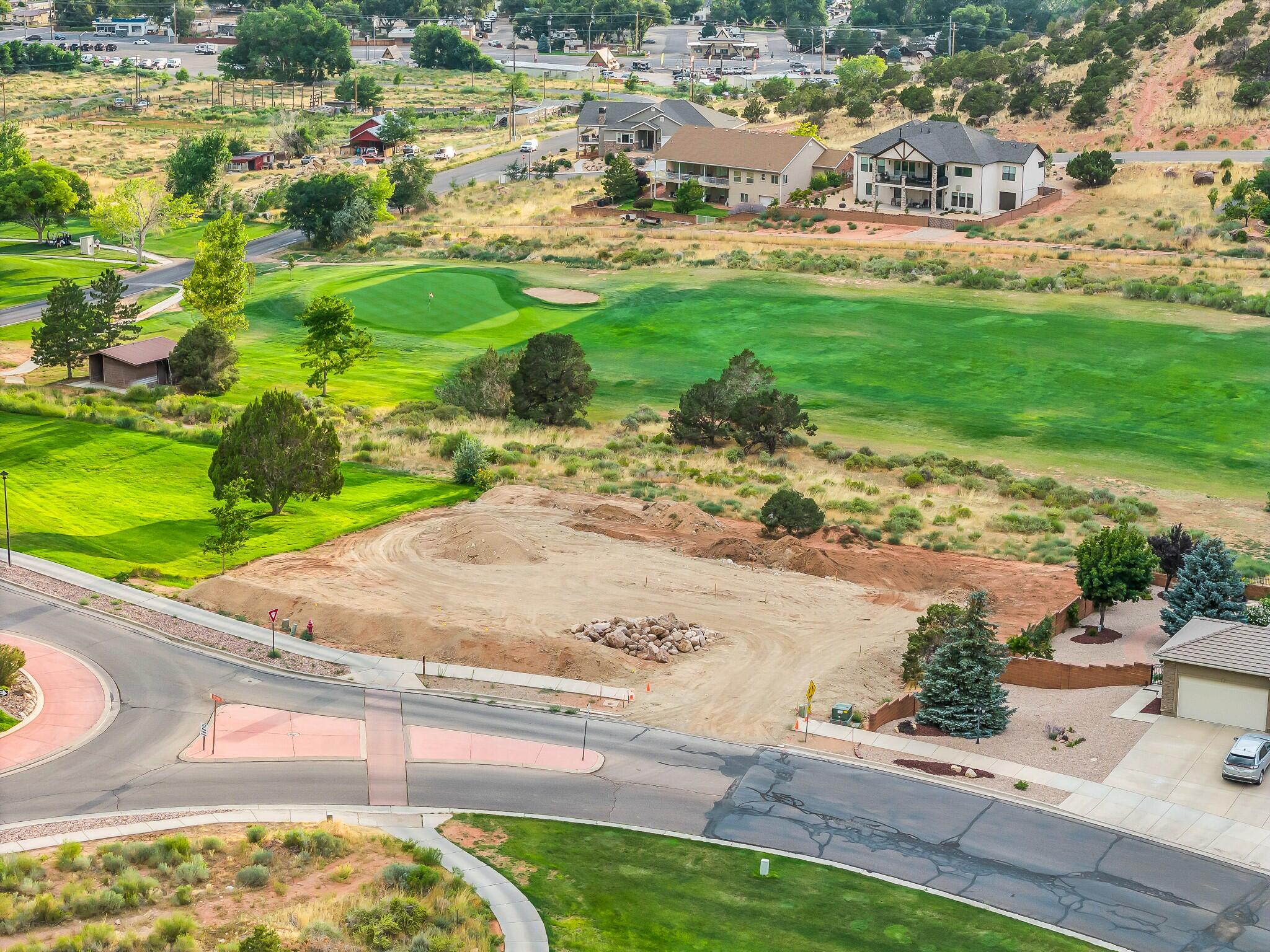 CANYON RIDGE - Land