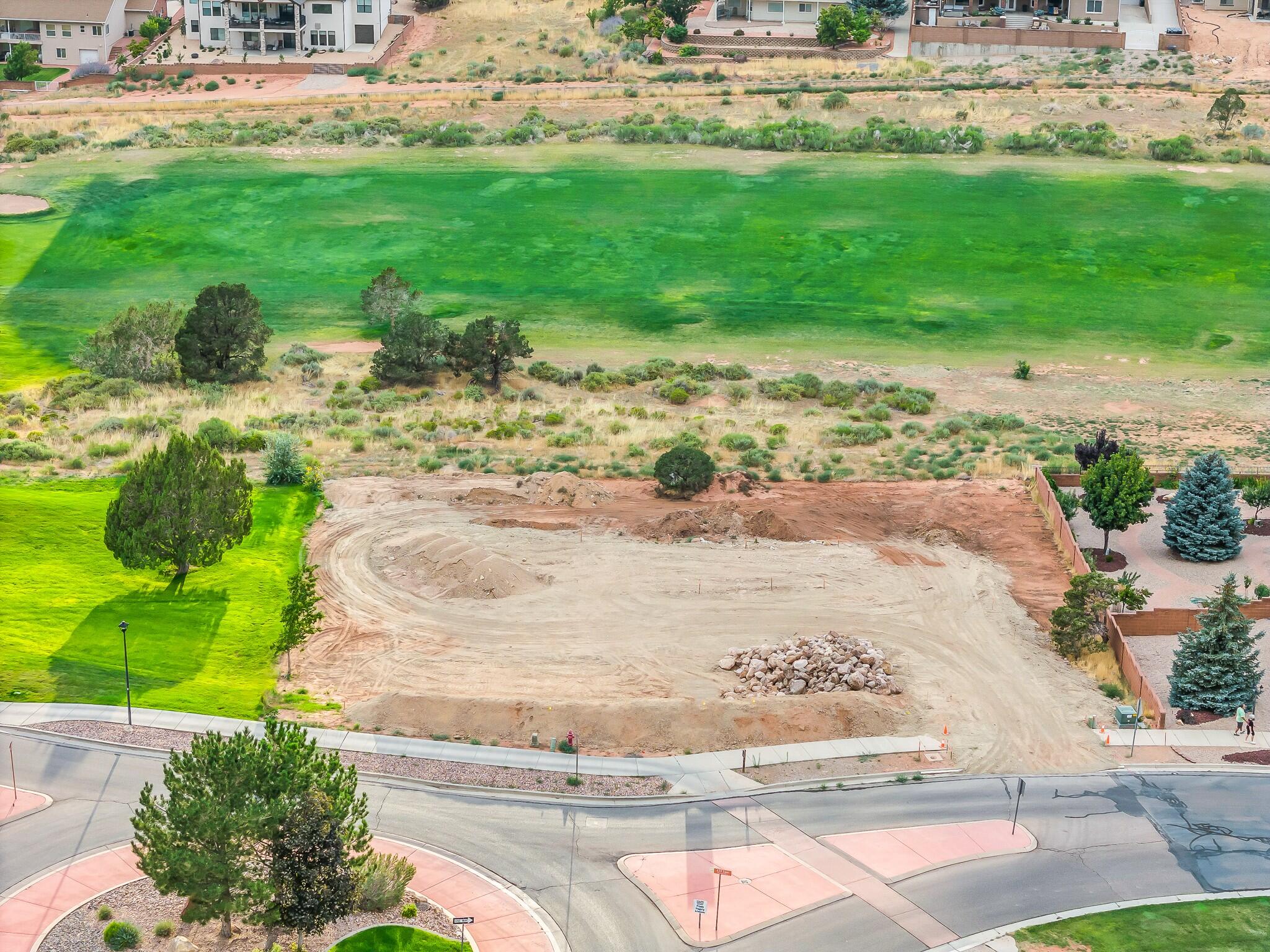 CANYON RIDGE - Land