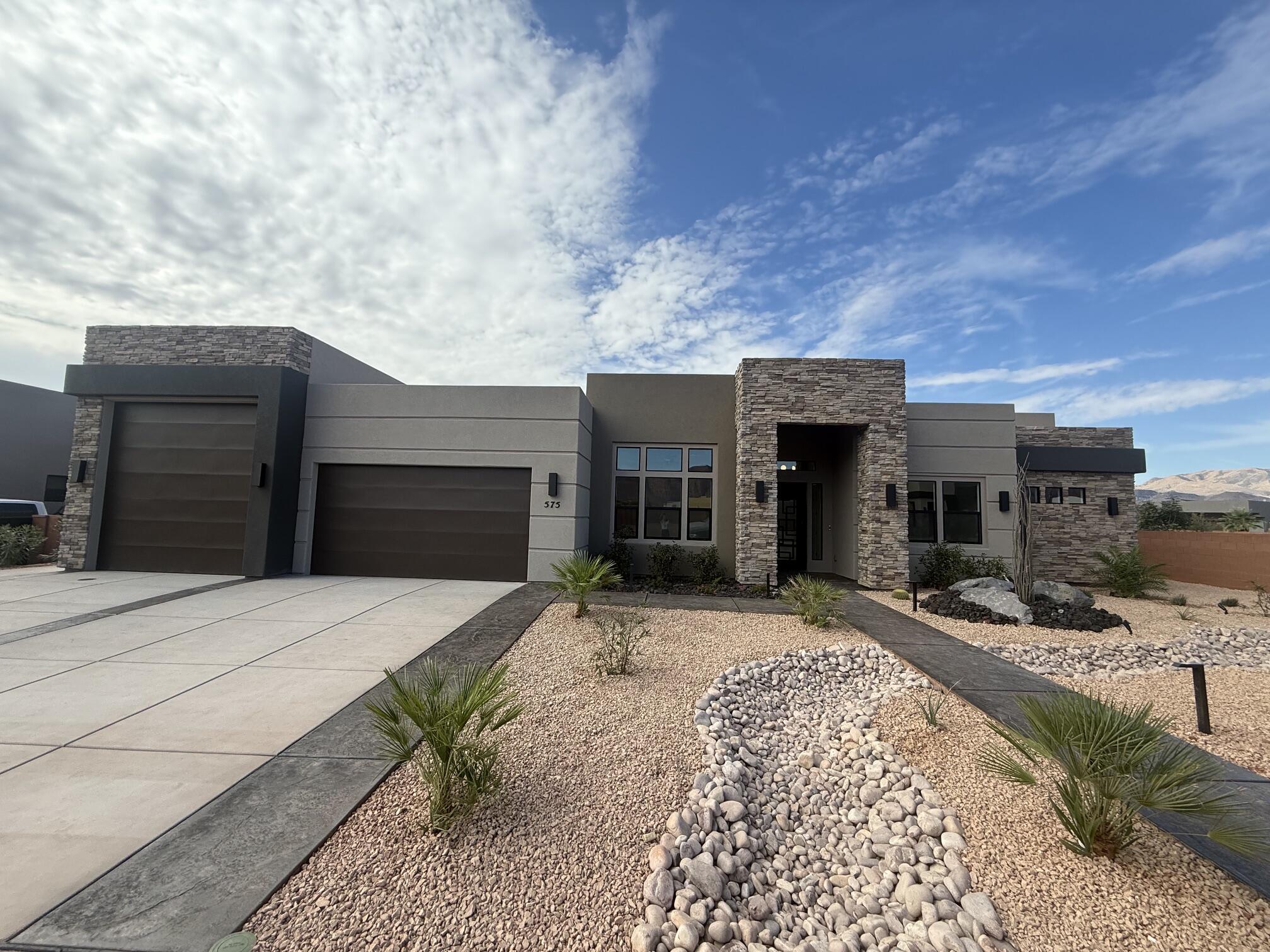 ONYX VALLEY - Residential