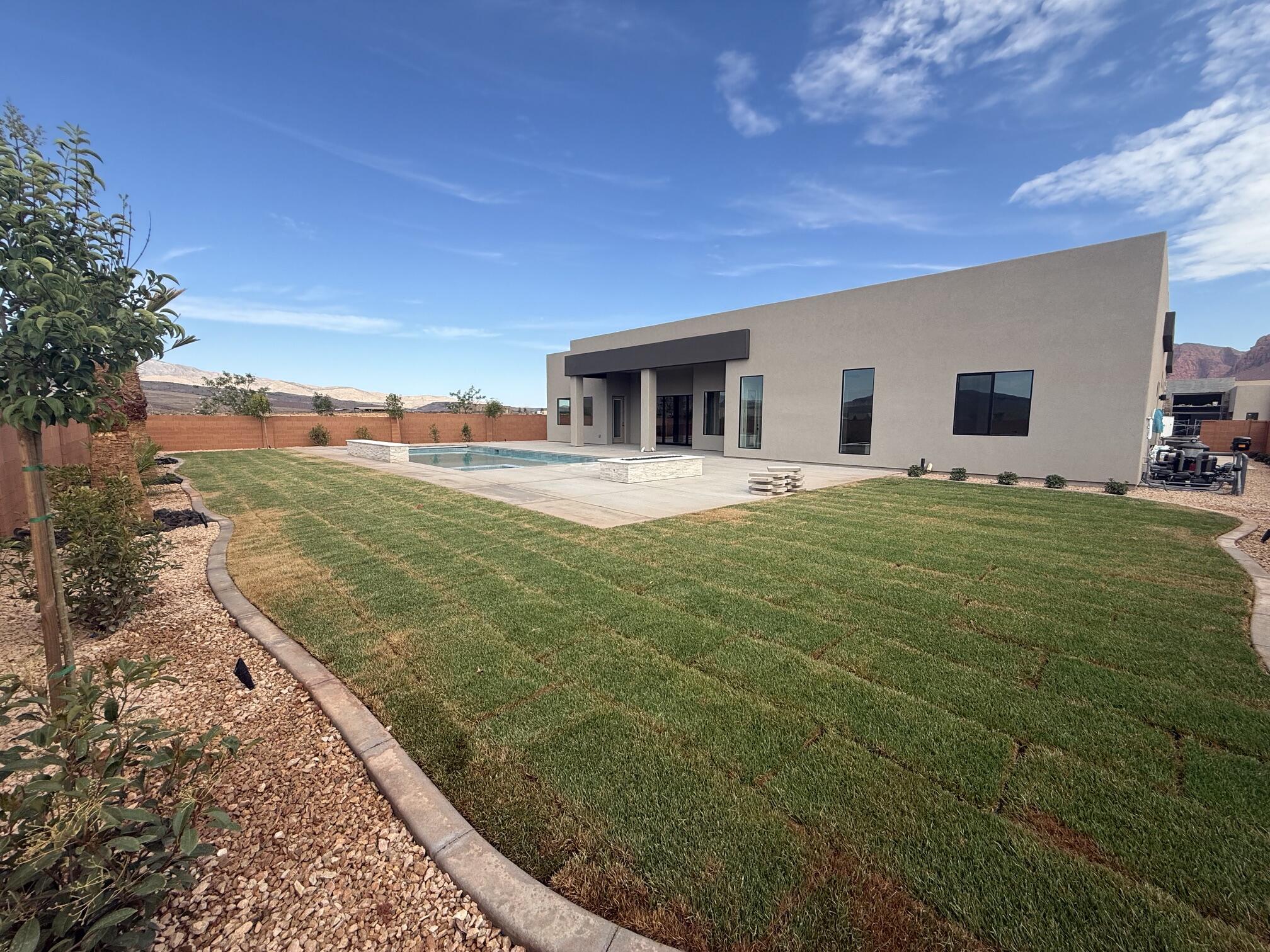 ONYX VALLEY - Residential