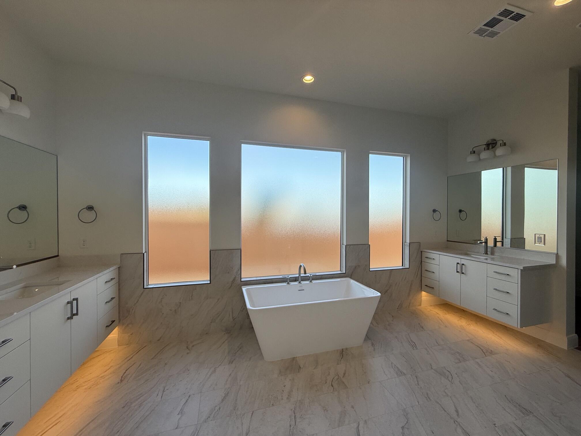 ONYX VALLEY - Residential