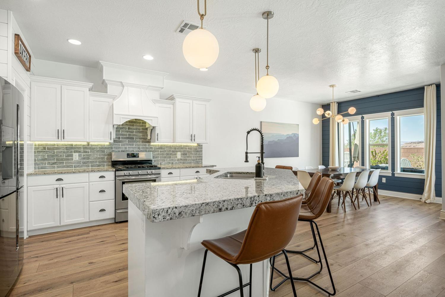 HAWTHORN ESTATES - Residential
