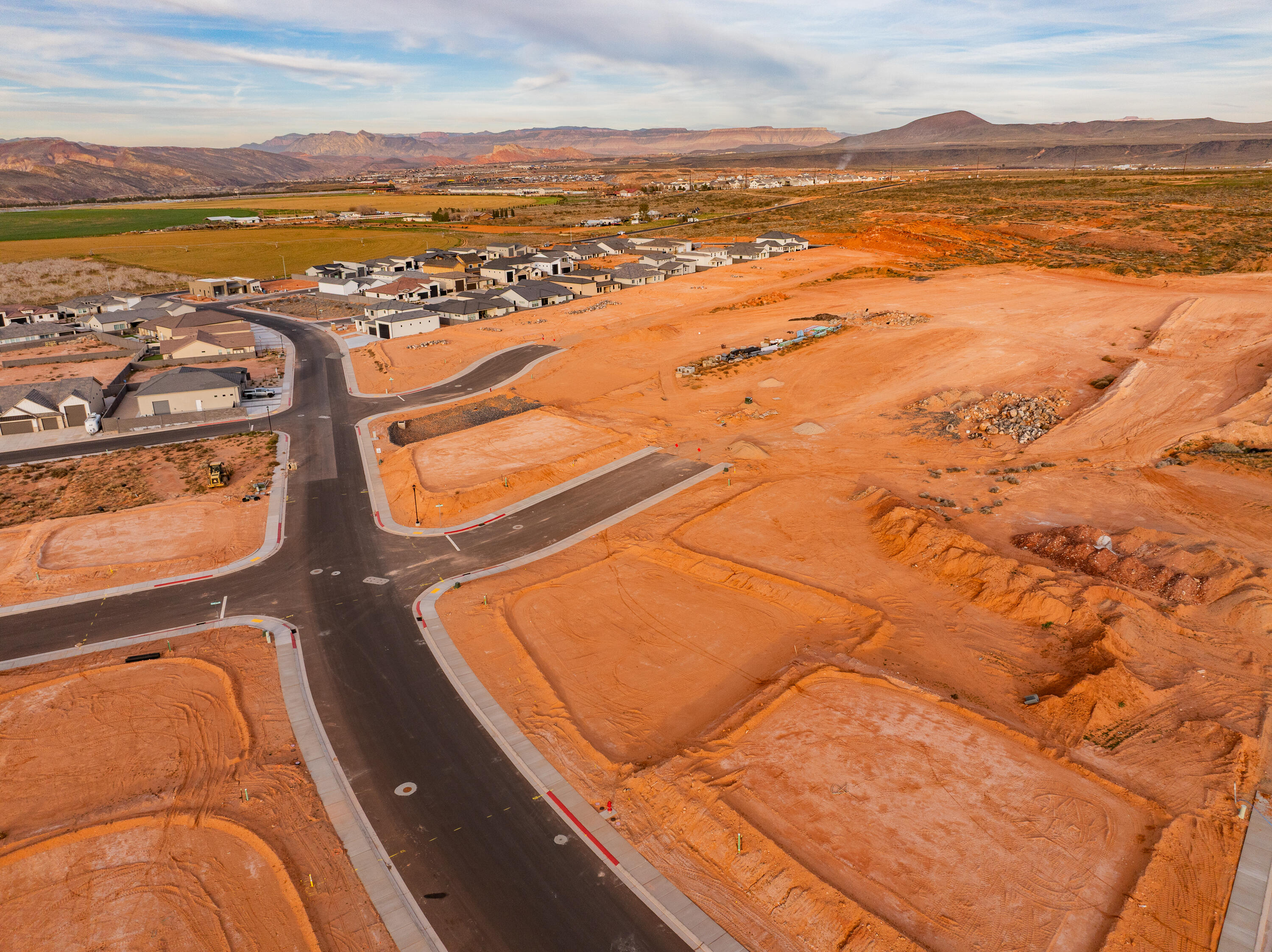 SAND HOLLOW VILLAGE - Land