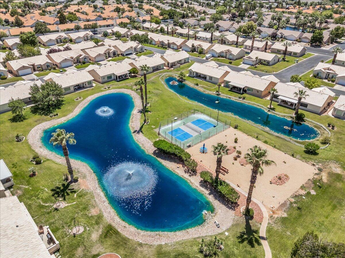 WEST SPRINGS TOWNHOMES - Residential