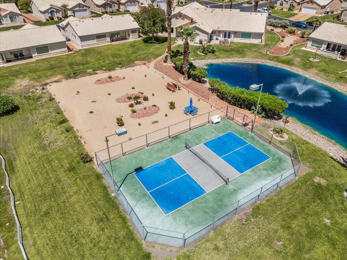 WEST SPRINGS TOWNHOMES - Residential