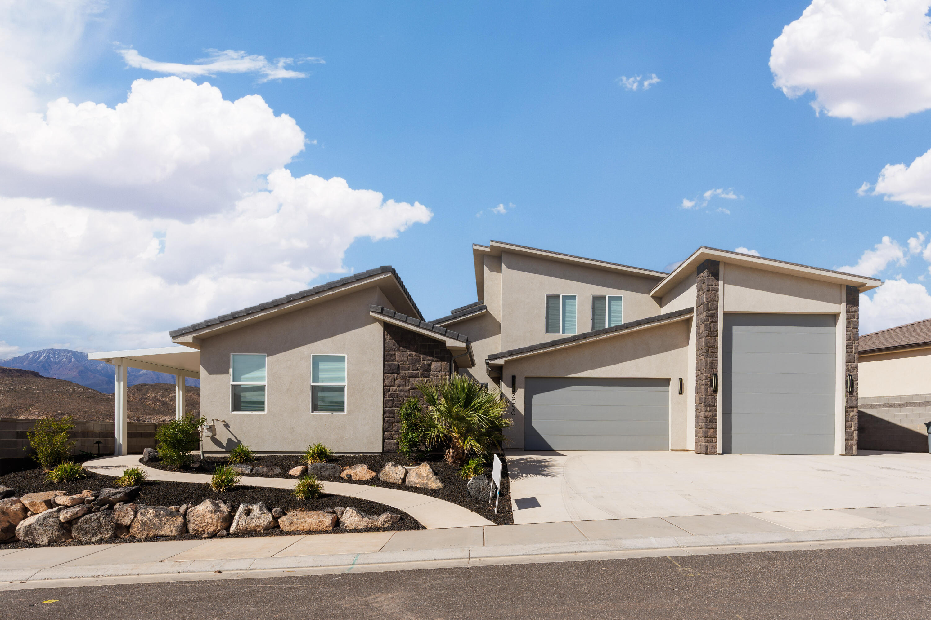 PEREGRINE POINTE WEST - Residential