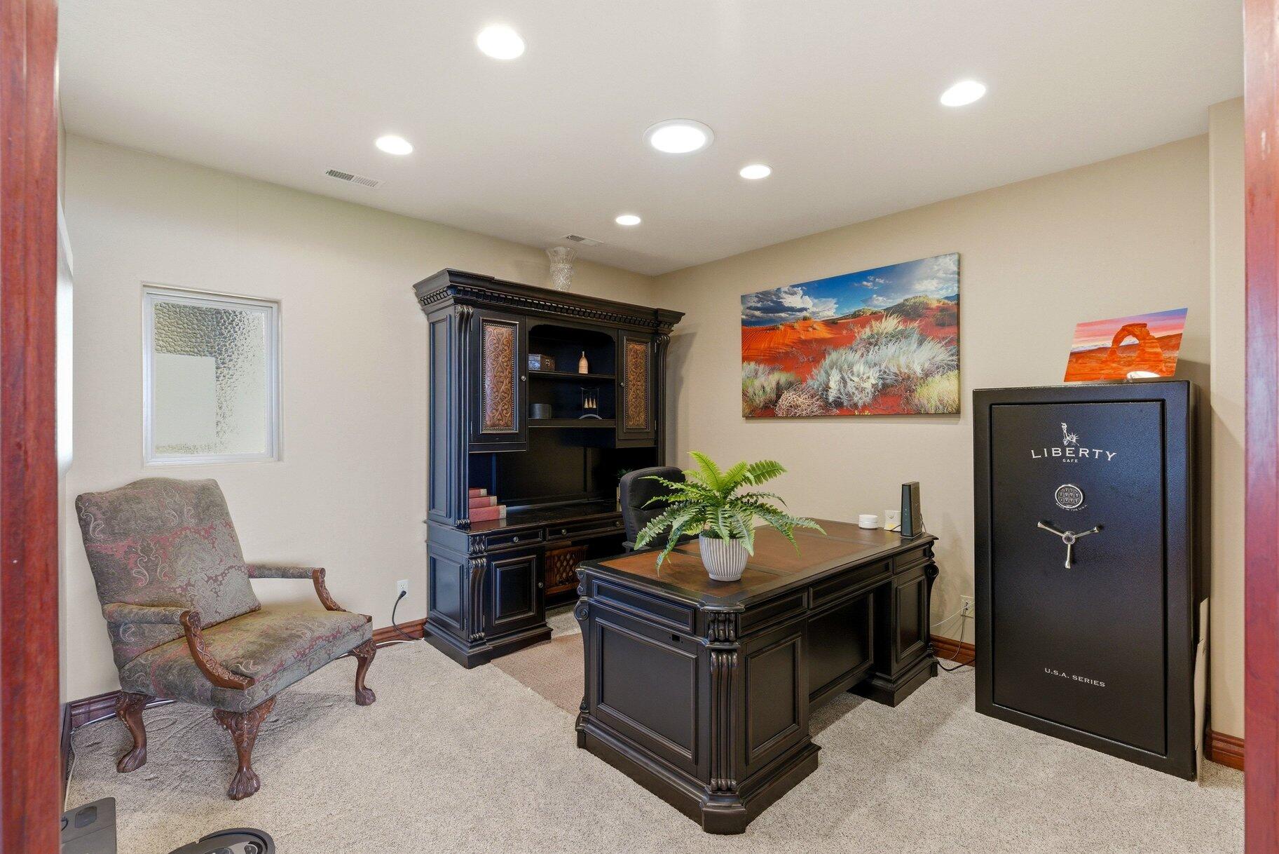 CORAL CANYON - Residential