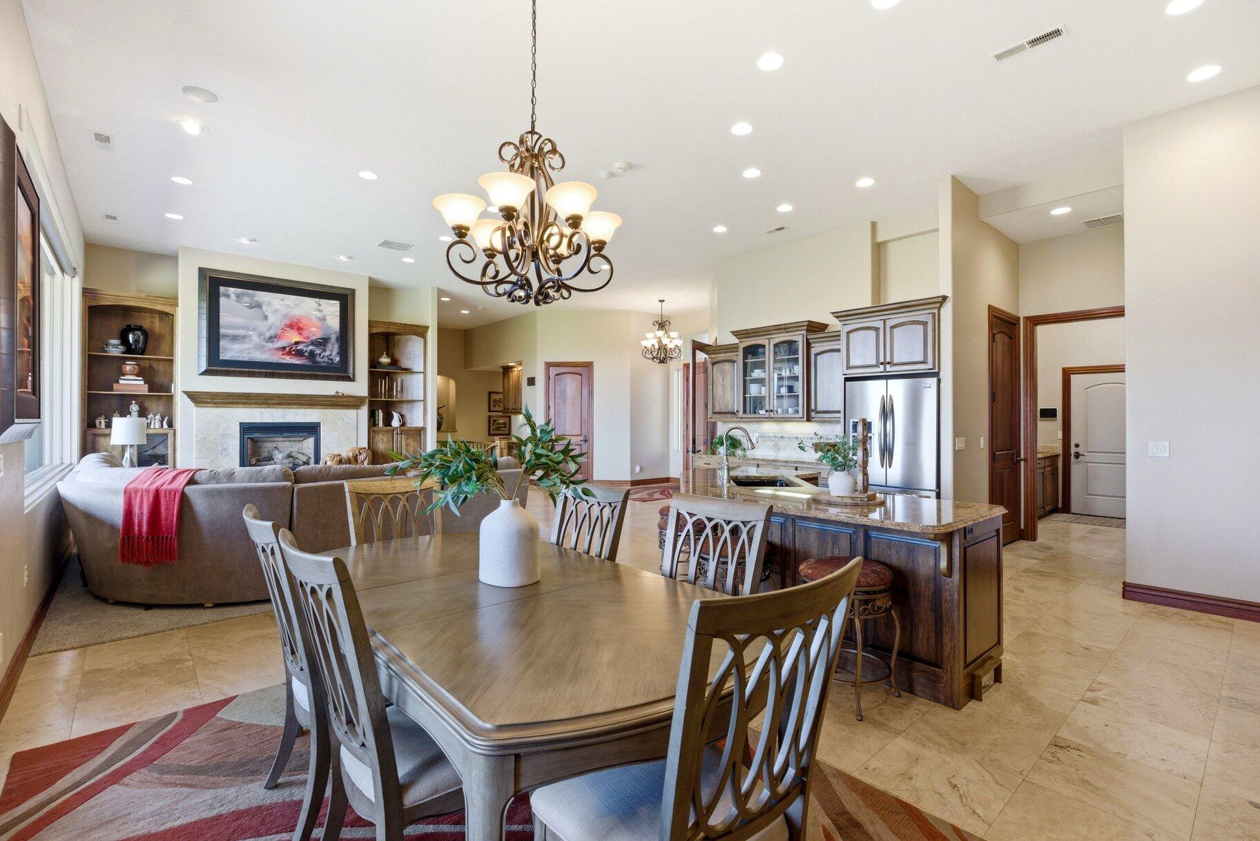 CORAL CANYON - Residential