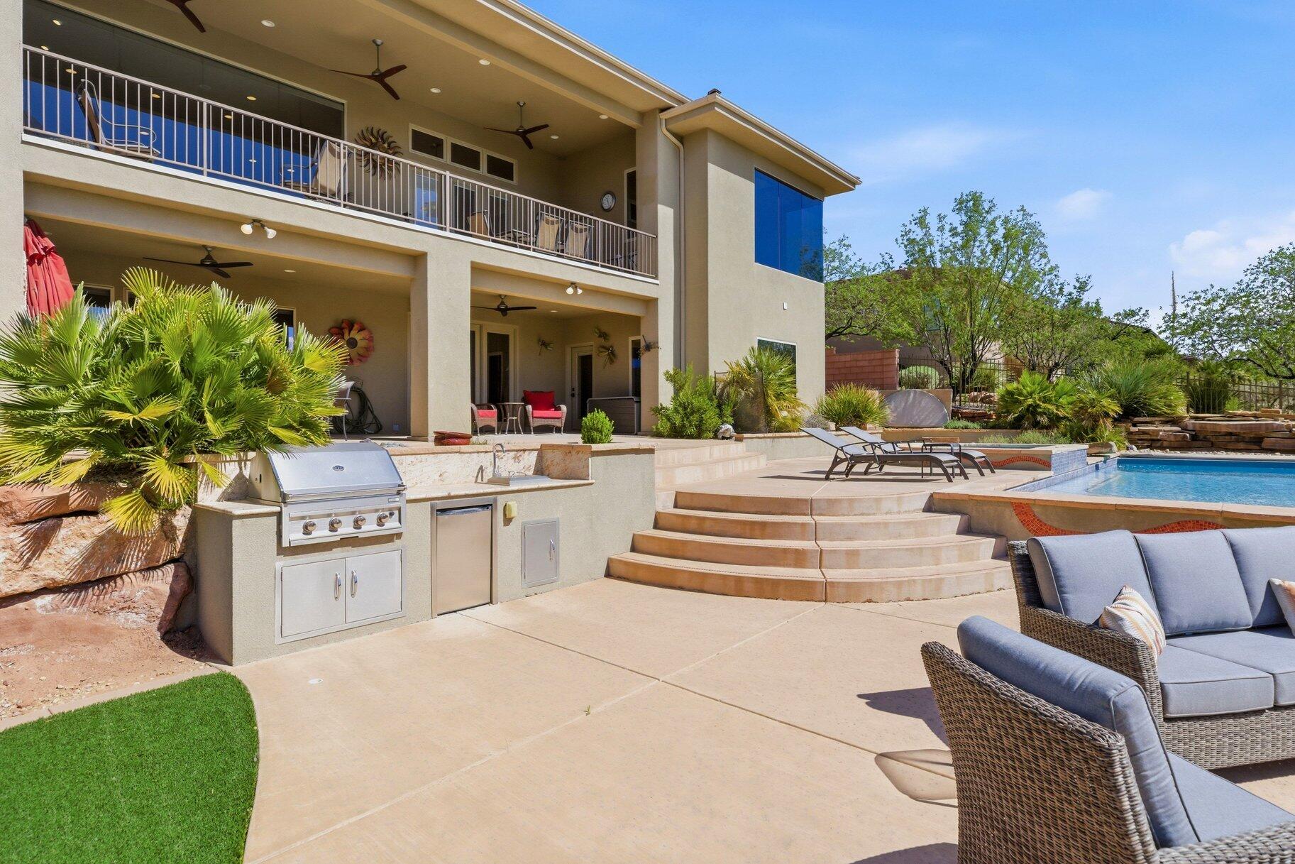 CORAL CANYON - Residential