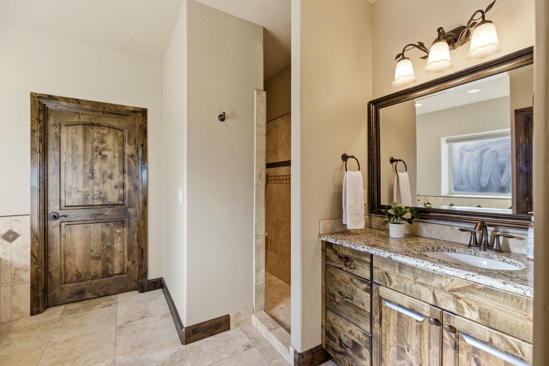 CORAL CANYON - Residential