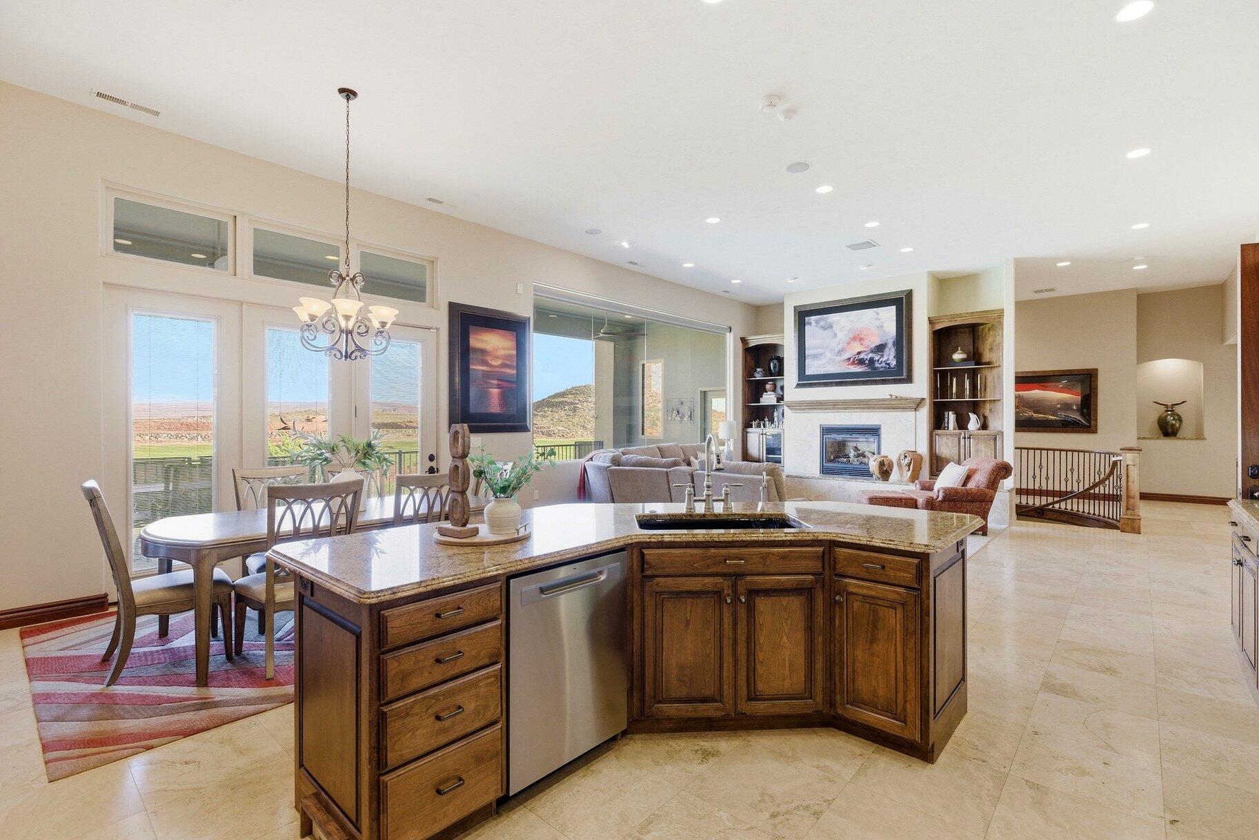 CORAL CANYON - Residential