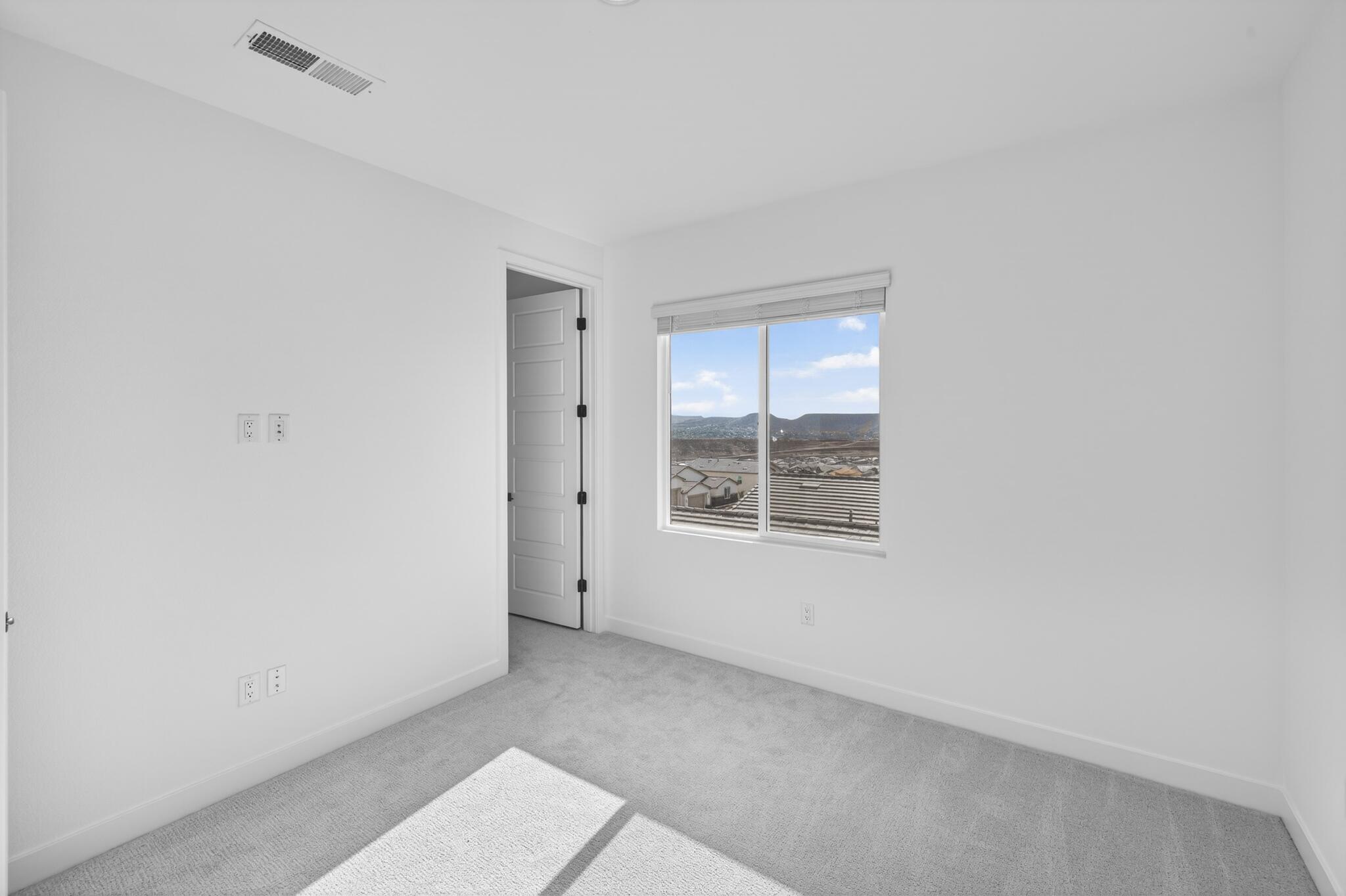 CECITA CREST AT DIVARIO - Residential
