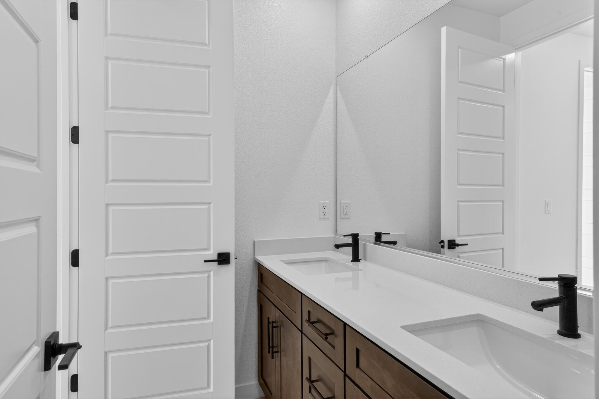 CECITA CREST AT DIVARIO - Residential