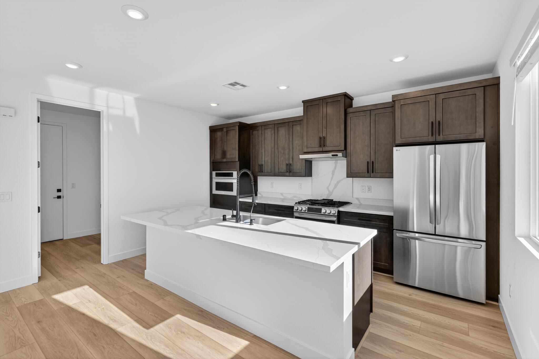 CECITA CREST AT DIVARIO - Residential