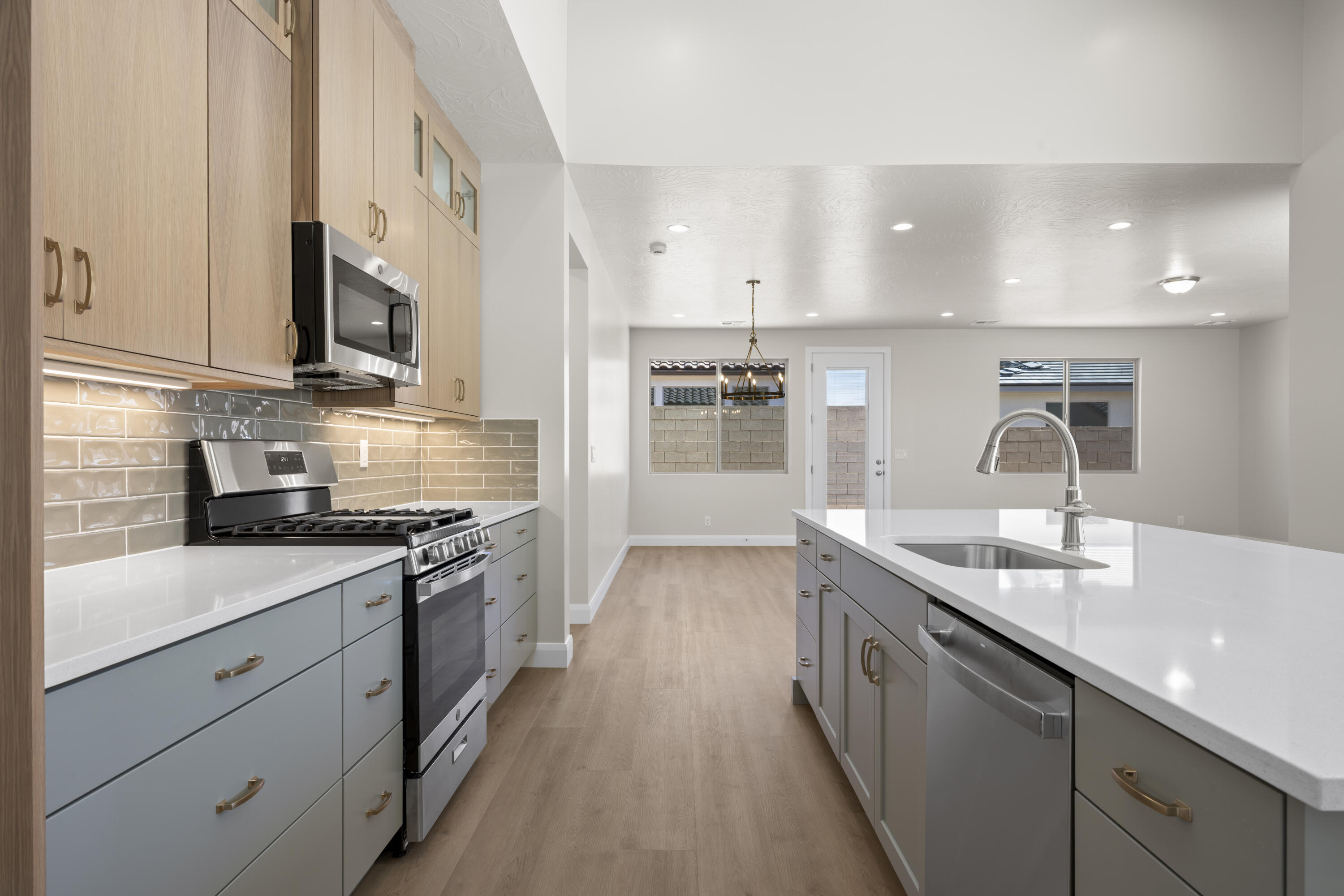 SOLIS AT CORAL CANYON - Residential