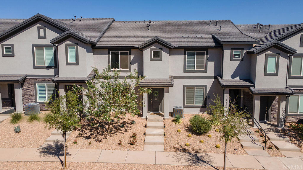 HOODOO HOLLOW AT LONG VALLEY - Residential