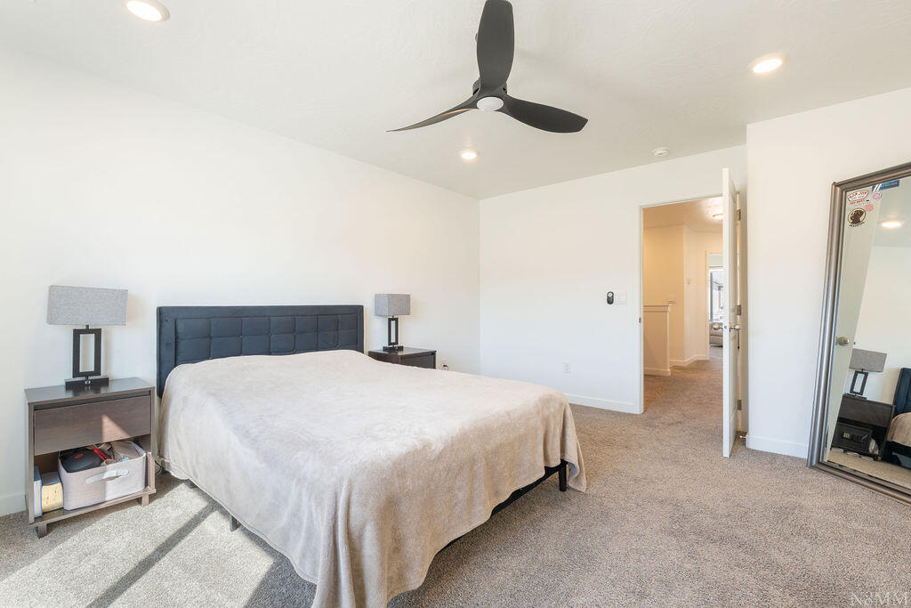 HOODOO HOLLOW AT LONG VALLEY - Residential