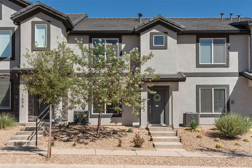 HOODOO HOLLOW AT LONG VALLEY - Residential