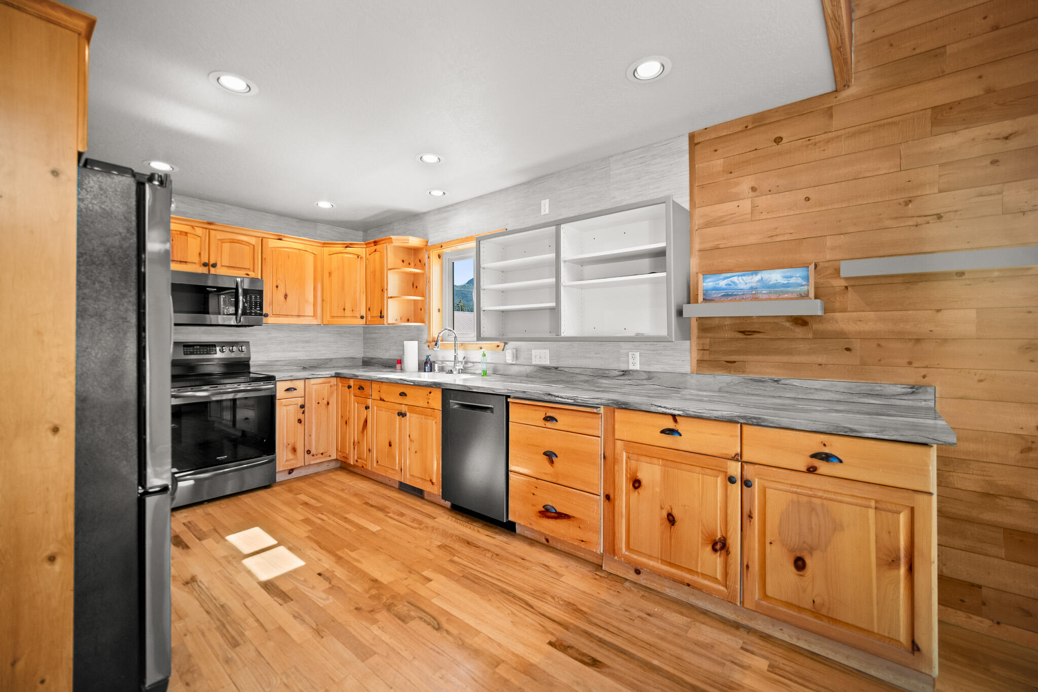 PINESTEAD - Residential