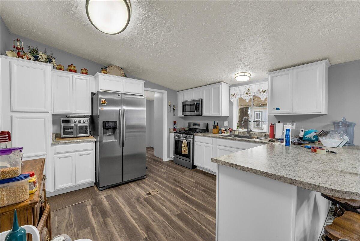 LAVA BLUFF MOBILE HOME PARK - Residential