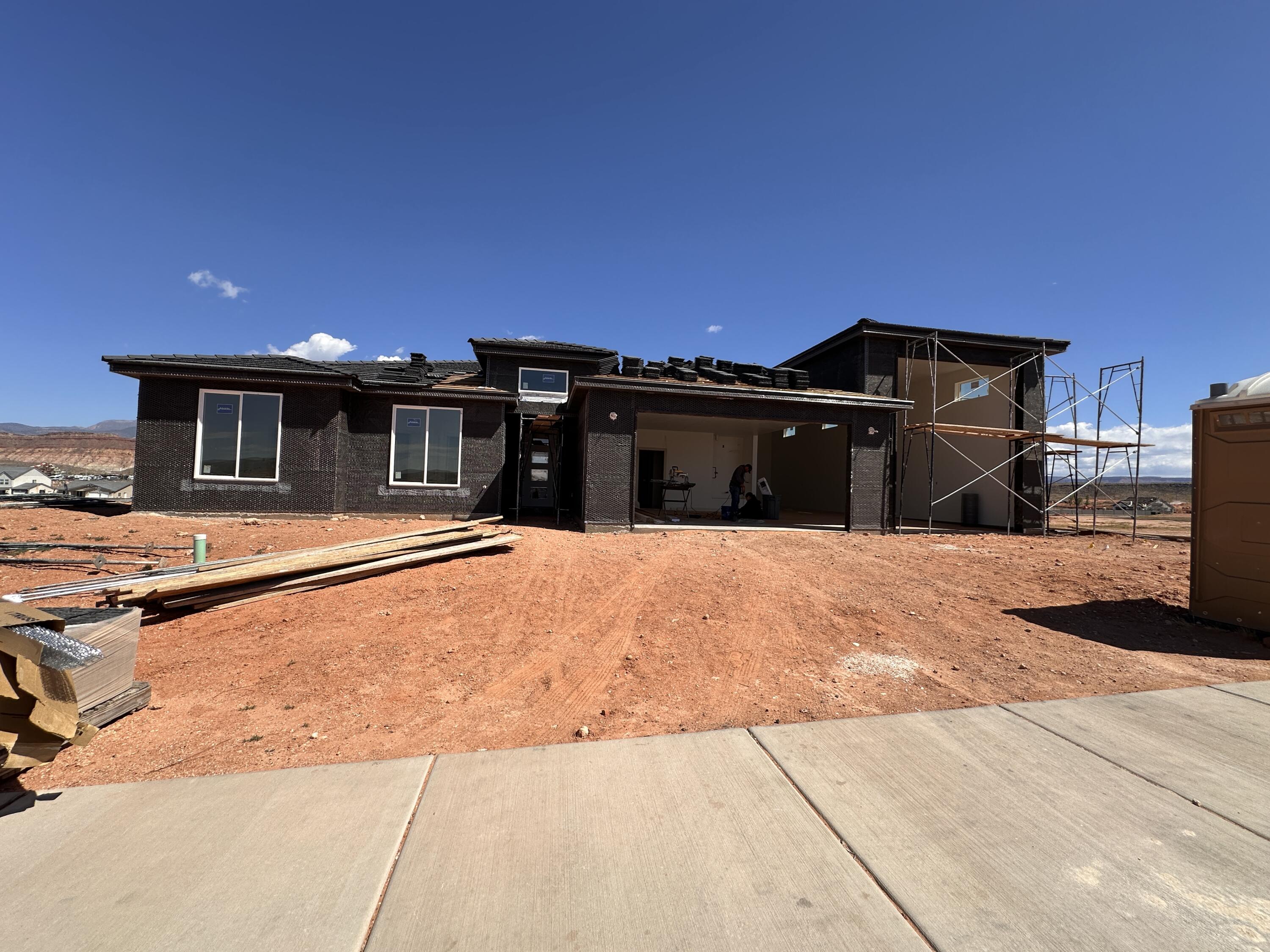 RED SLATE ESTATES - Residential