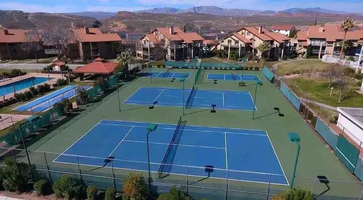 SPORTS VILLAGE - Residential
